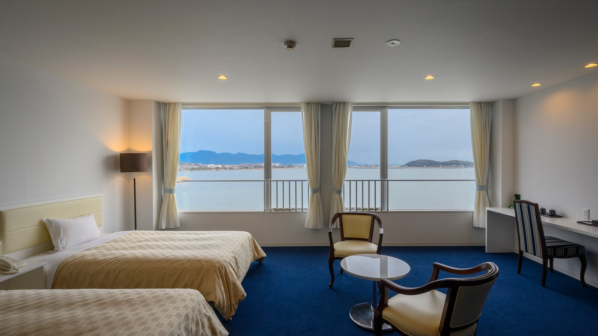 [Lakeside 36 m2] Panorama View Deluxe Twin Room (Lunch)
