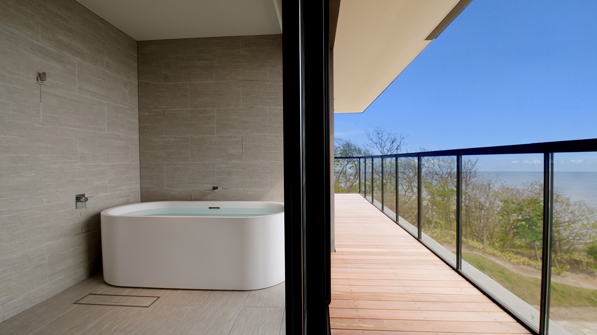 │ห้องสวีทชั้นบนพร้อมระเบียง│