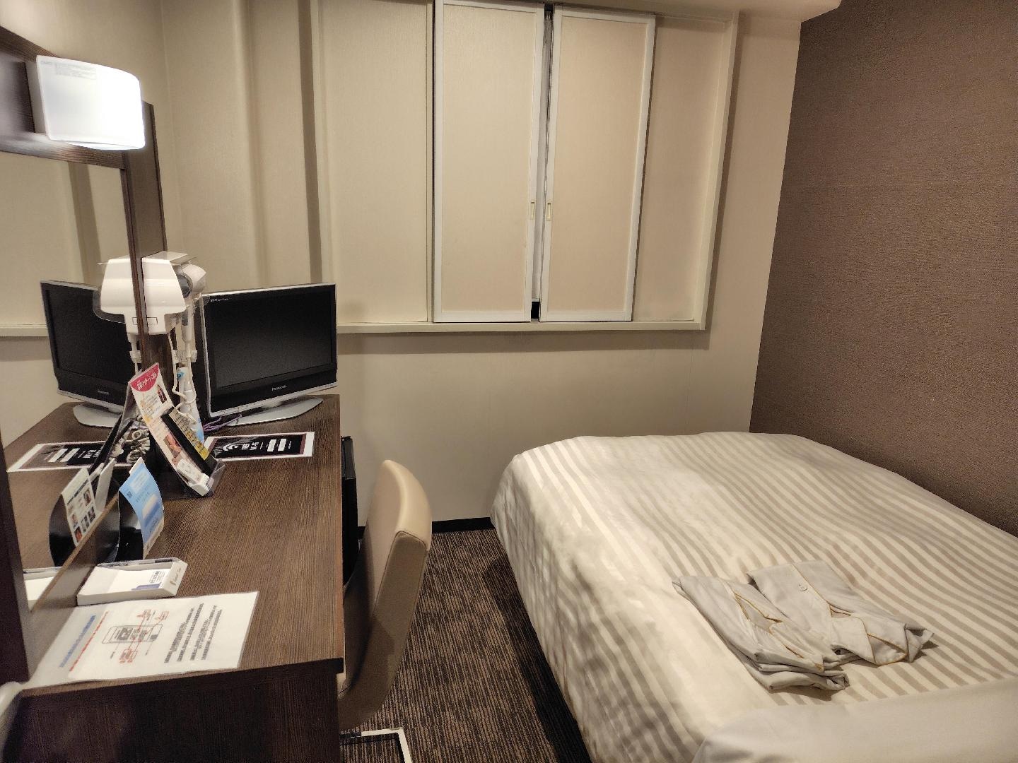 251123   sun hoyel.JPG