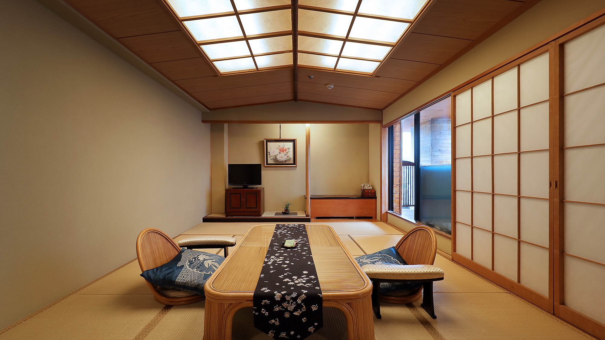 [Japanese-Western style room] Guest room with open-air bath on the 13th floor