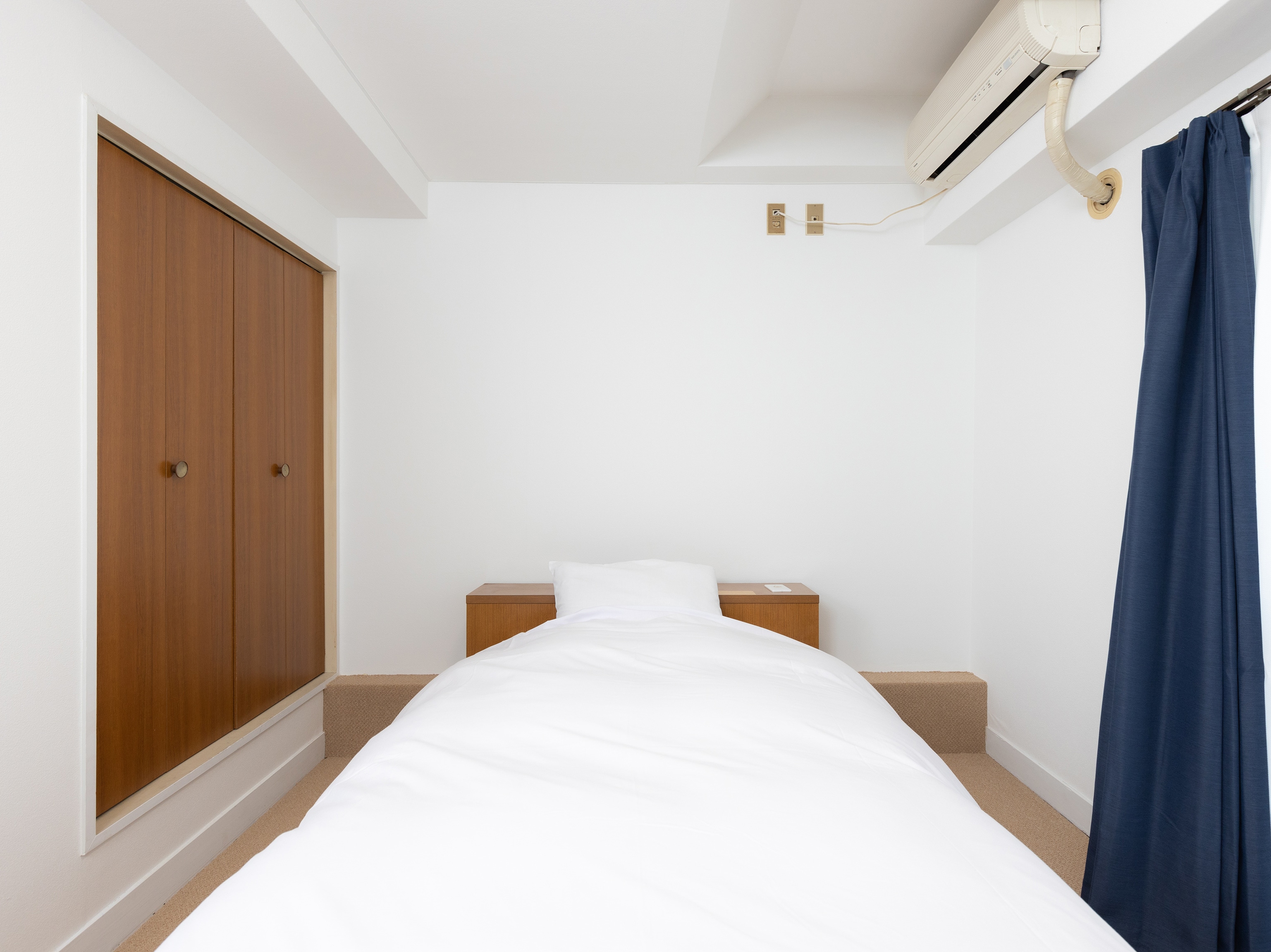 [Rooms] Single room / 19 sqm / 100 cm wide bed & times; 1 unit / Capacity 1 person / All rooms are non-smoking