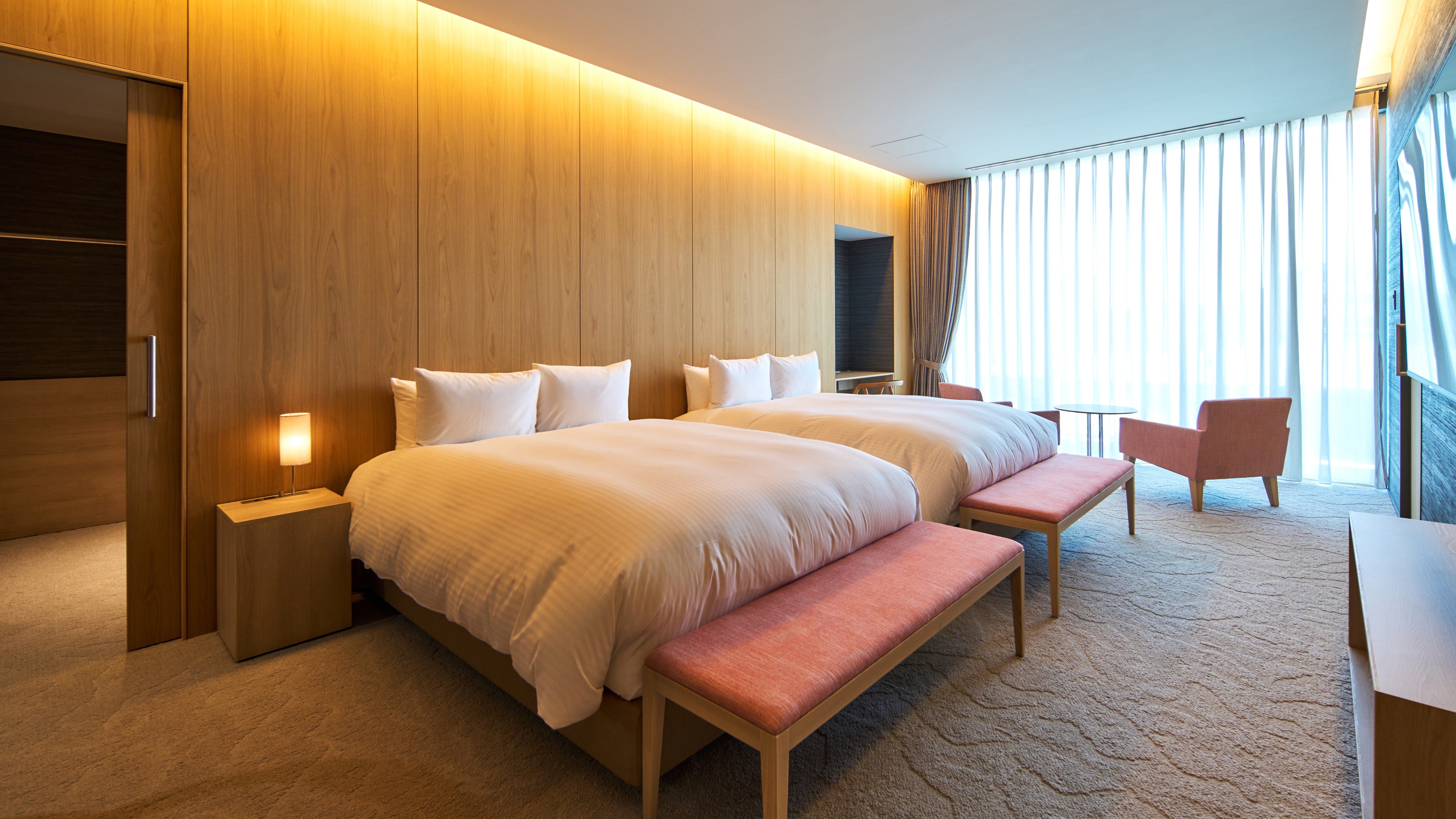 Suite Cao cấp Tòa nhà Mới