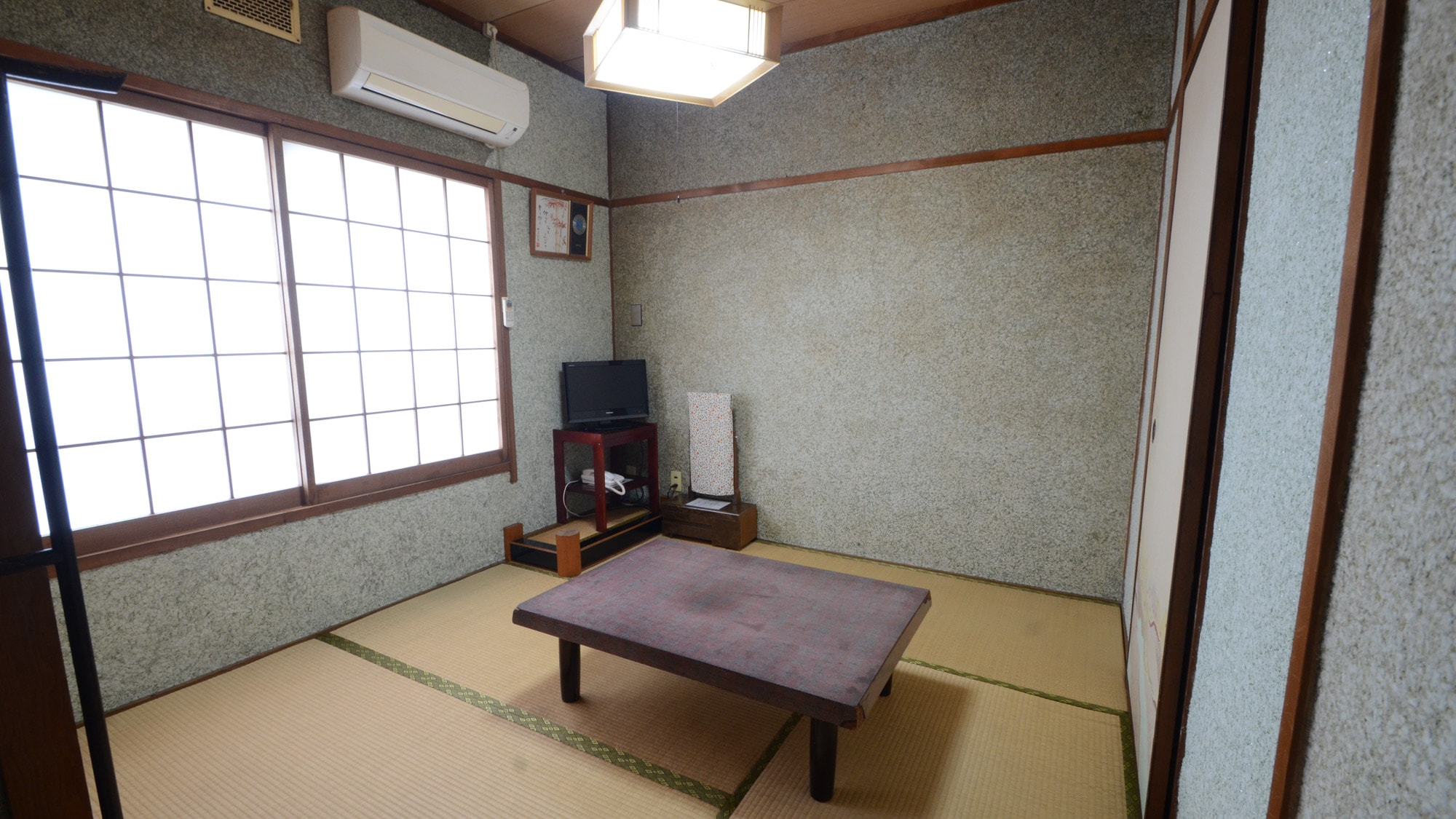 *[Example of a 4.5 tatami Japanese-style room] Recommended for guests traveling alone. Please relax and unwind.
