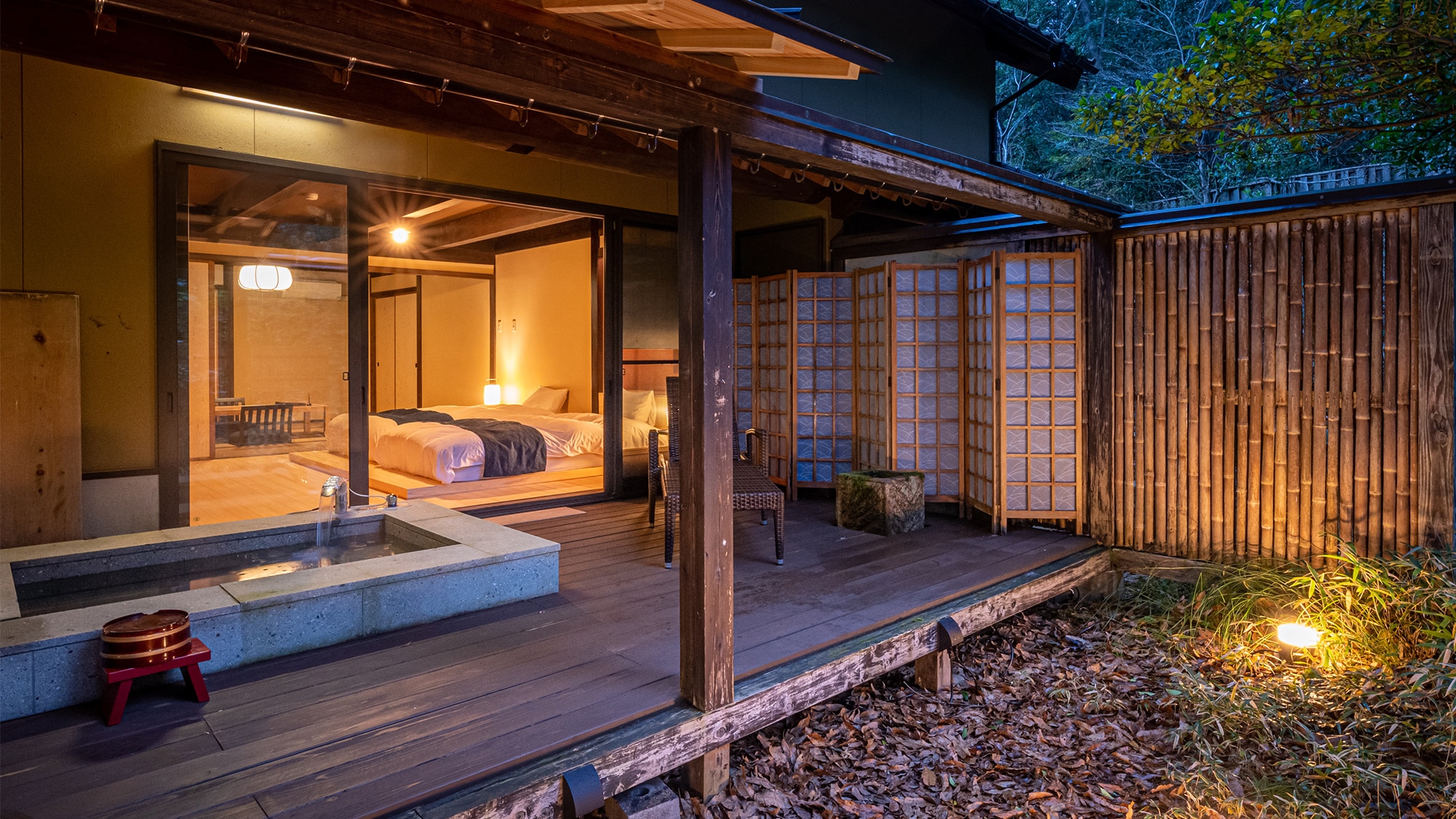 [Momiji-with open-air bath] The best part of the guest room open-air bath is when you want. * It will be boiling water