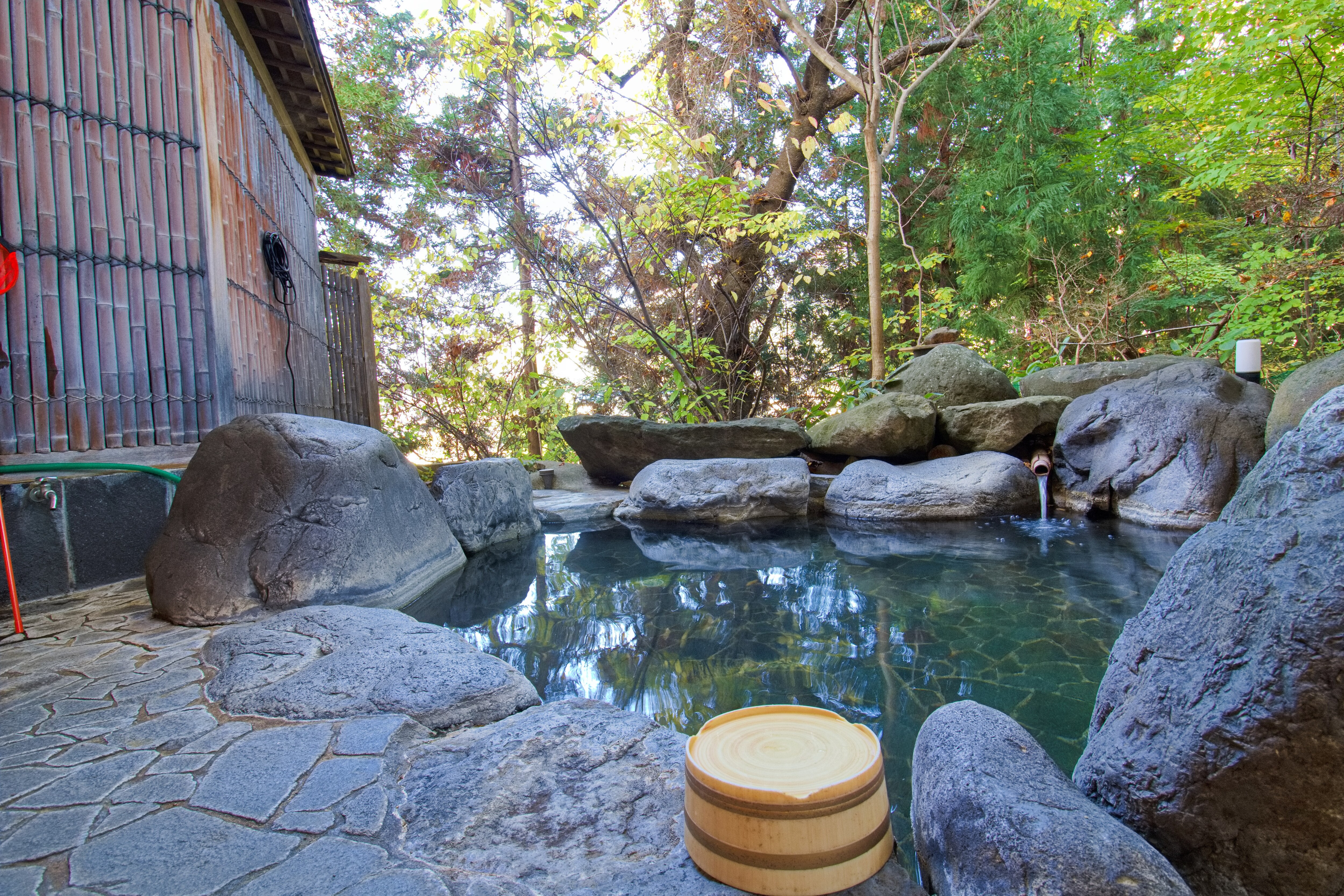 Open-air bath