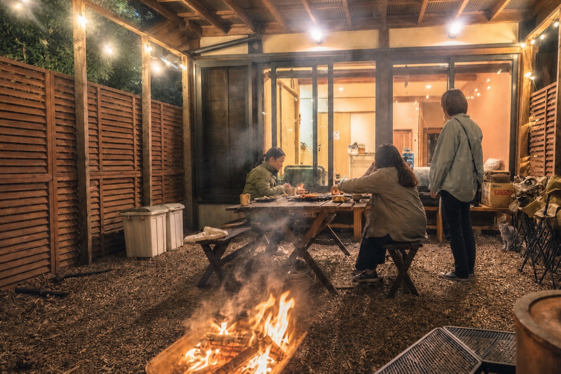 成人乡村女孩度假之旅 | 烧烤和篝火之夜