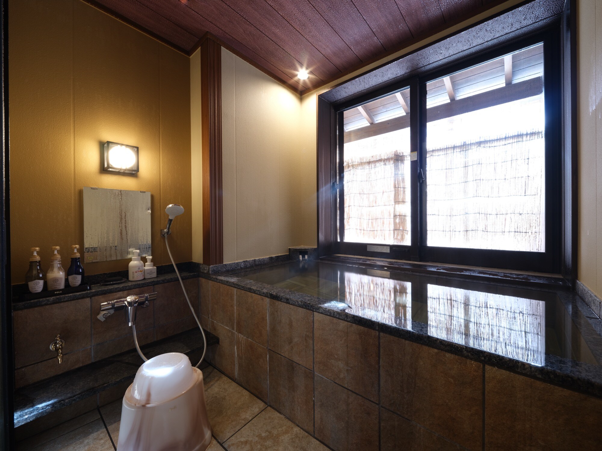 [P type] Semi-open-air bath special room Semi-open-air bath