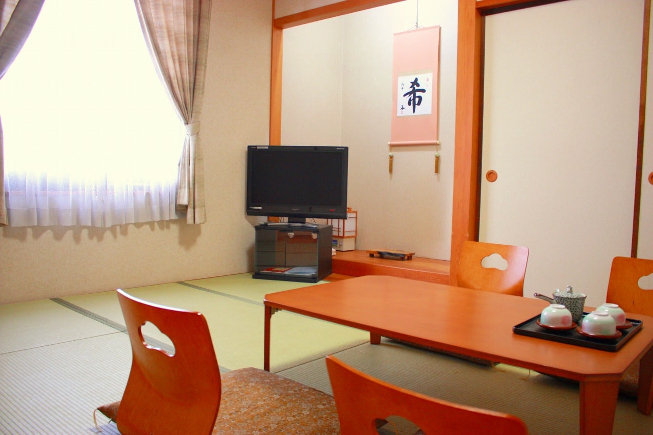 Japanese-style room