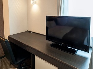Deluxe single room desk / TV