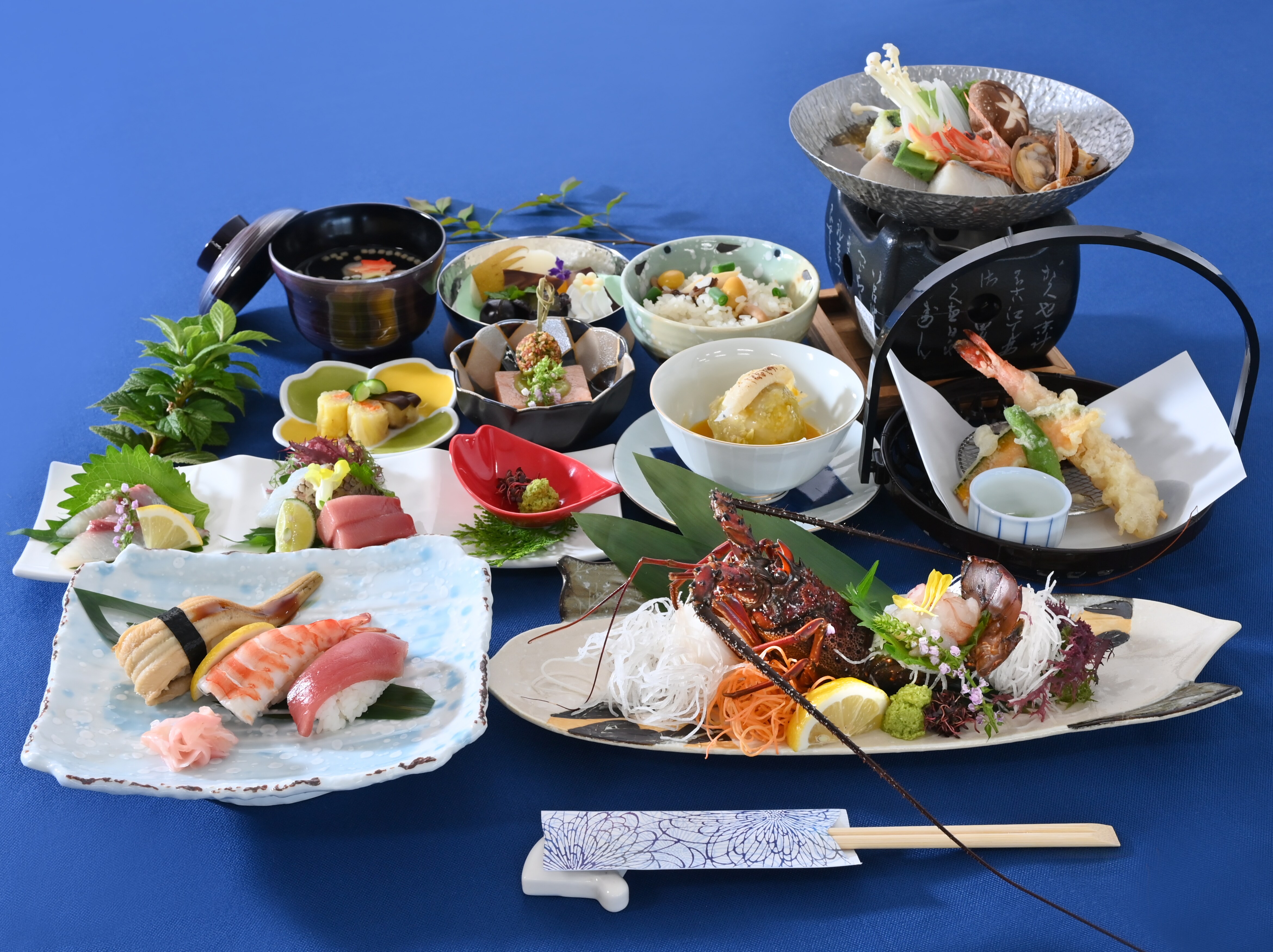 Lobster sashimi plan for two people with one lobster (image of meal)