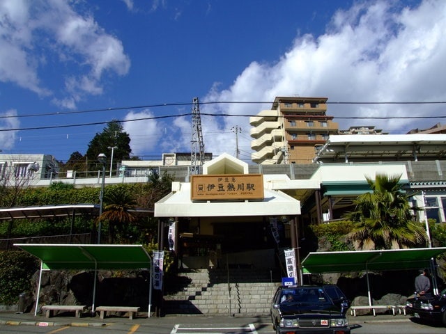 The hotel is about a 5-minute walk from Izu-Atagawa Station on the Izukyuko Line.