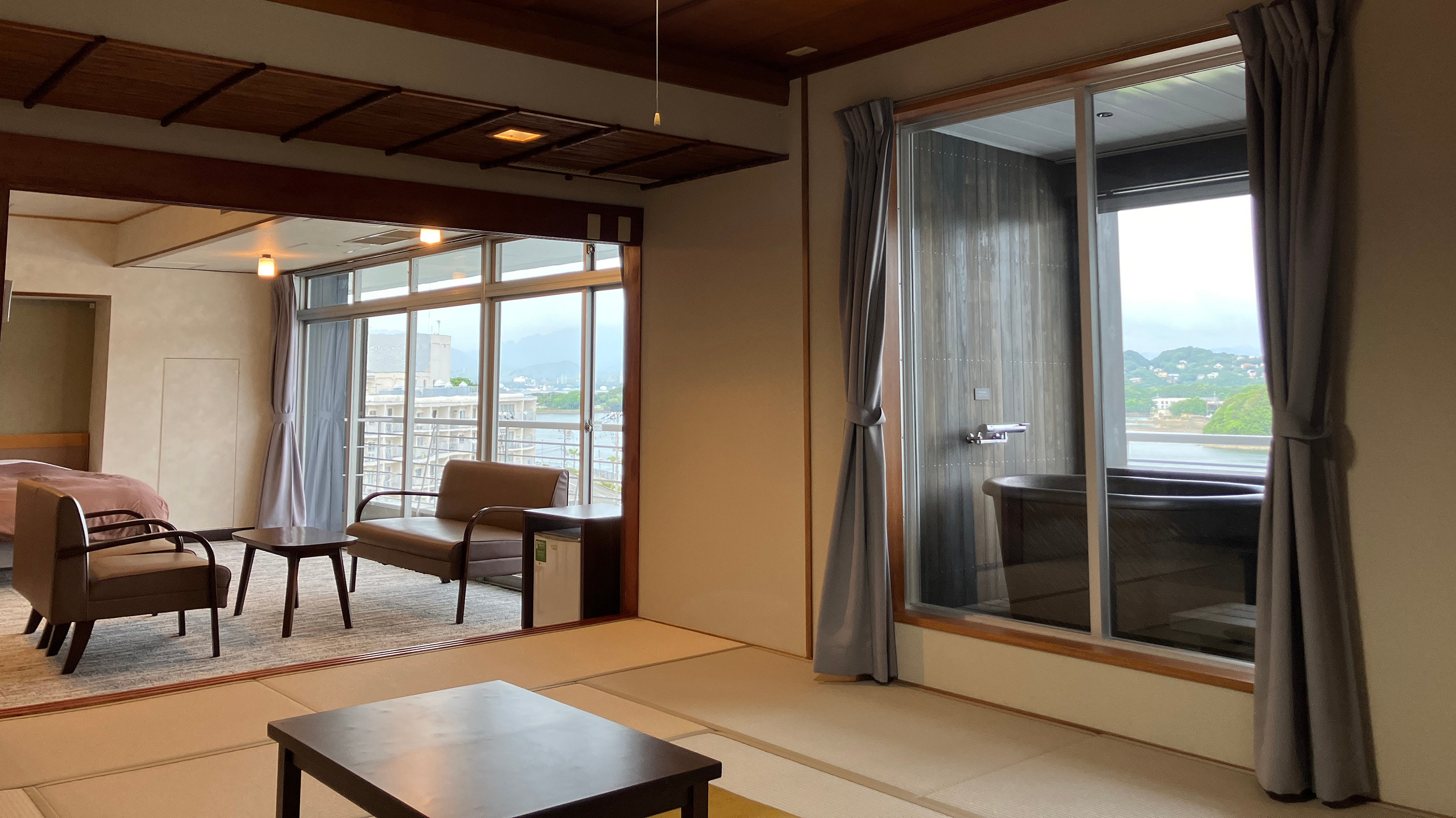 Superior Japanese-Western twin room with open-air bath *The bathtub in the photo is not a hot spring