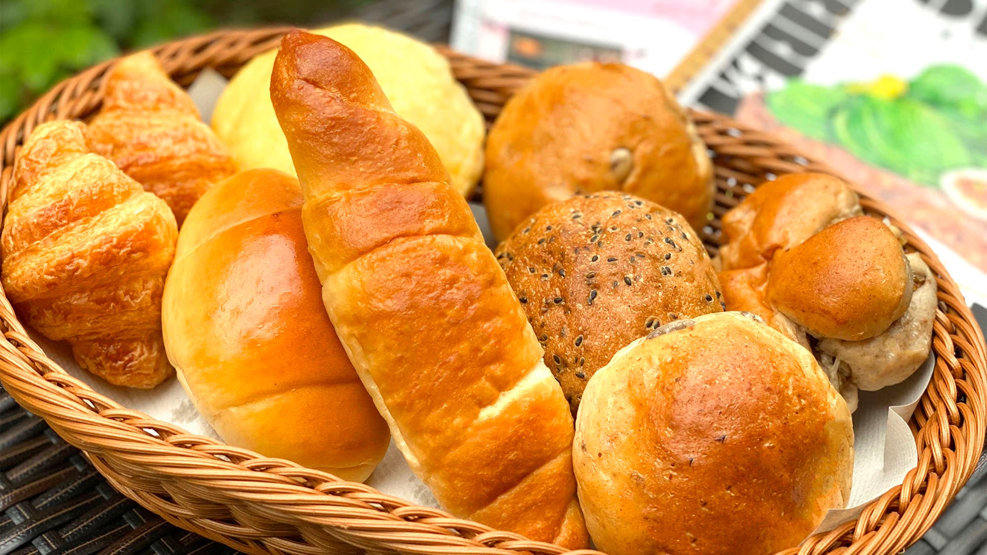 ・ Light breakfast bread / Free offer at the 1st floor bar lounge from 6am to 10am every morning