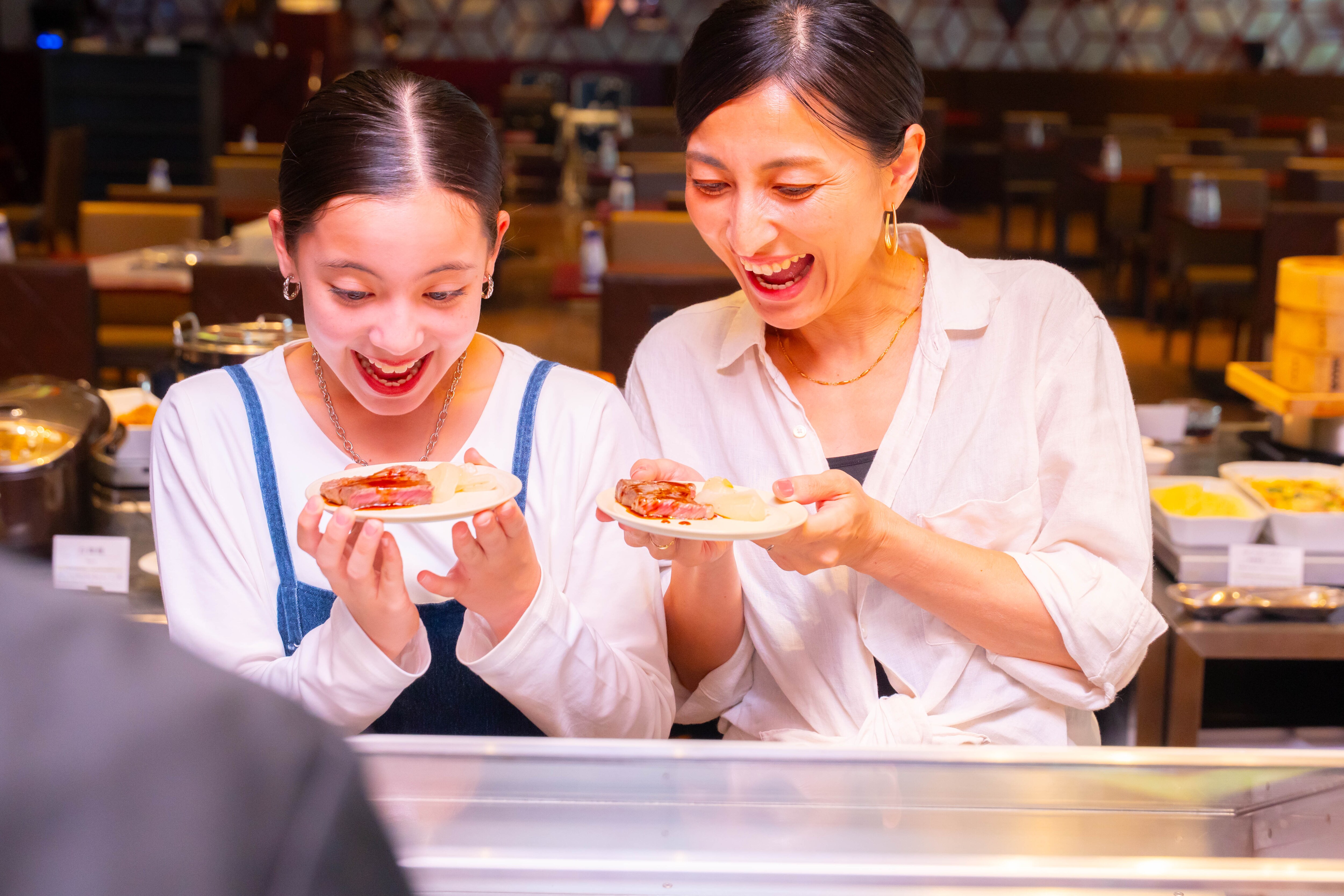 [Dinner] Freshly cooked and exciting! A live kitchen buffet for the whole family to enjoy ♪