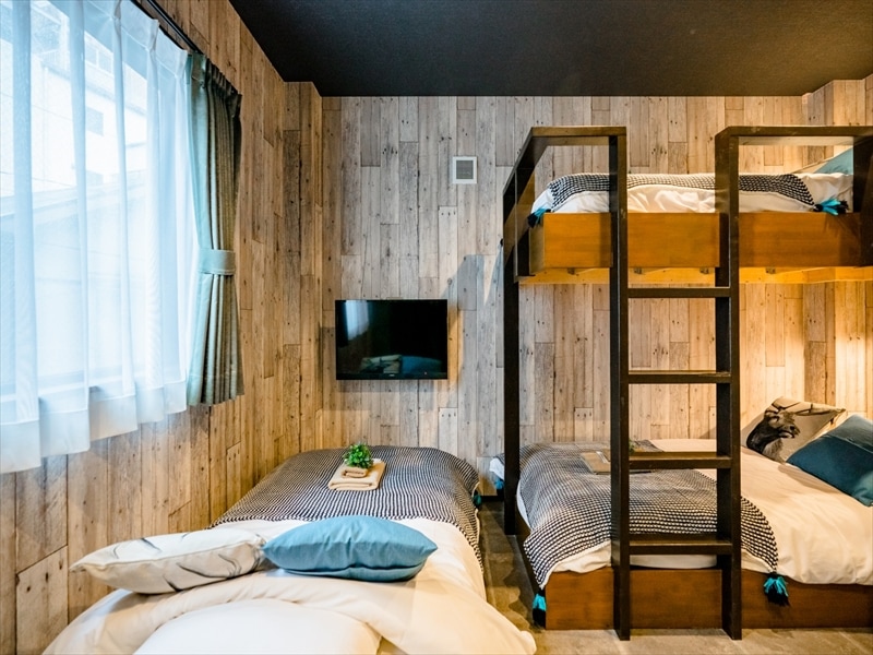 Triple room (11 square meters / 1 bunk bed, 1 single bed)