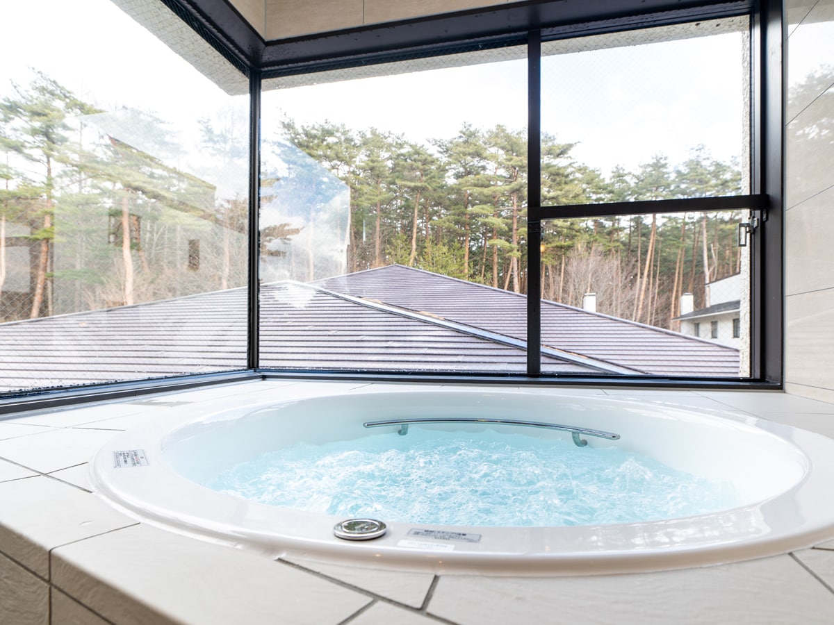Hoshimi Jacuzzi Suite room with bath