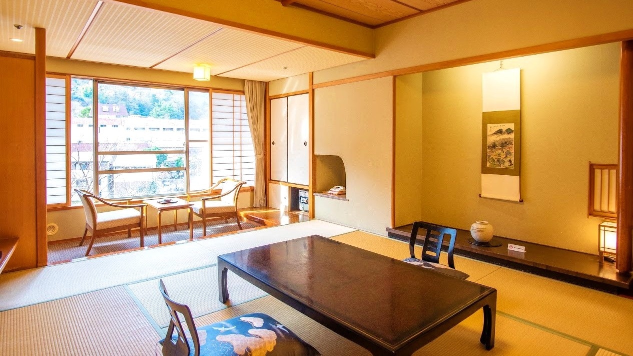 [River side] An example of a 10 tatami Japanese-style room