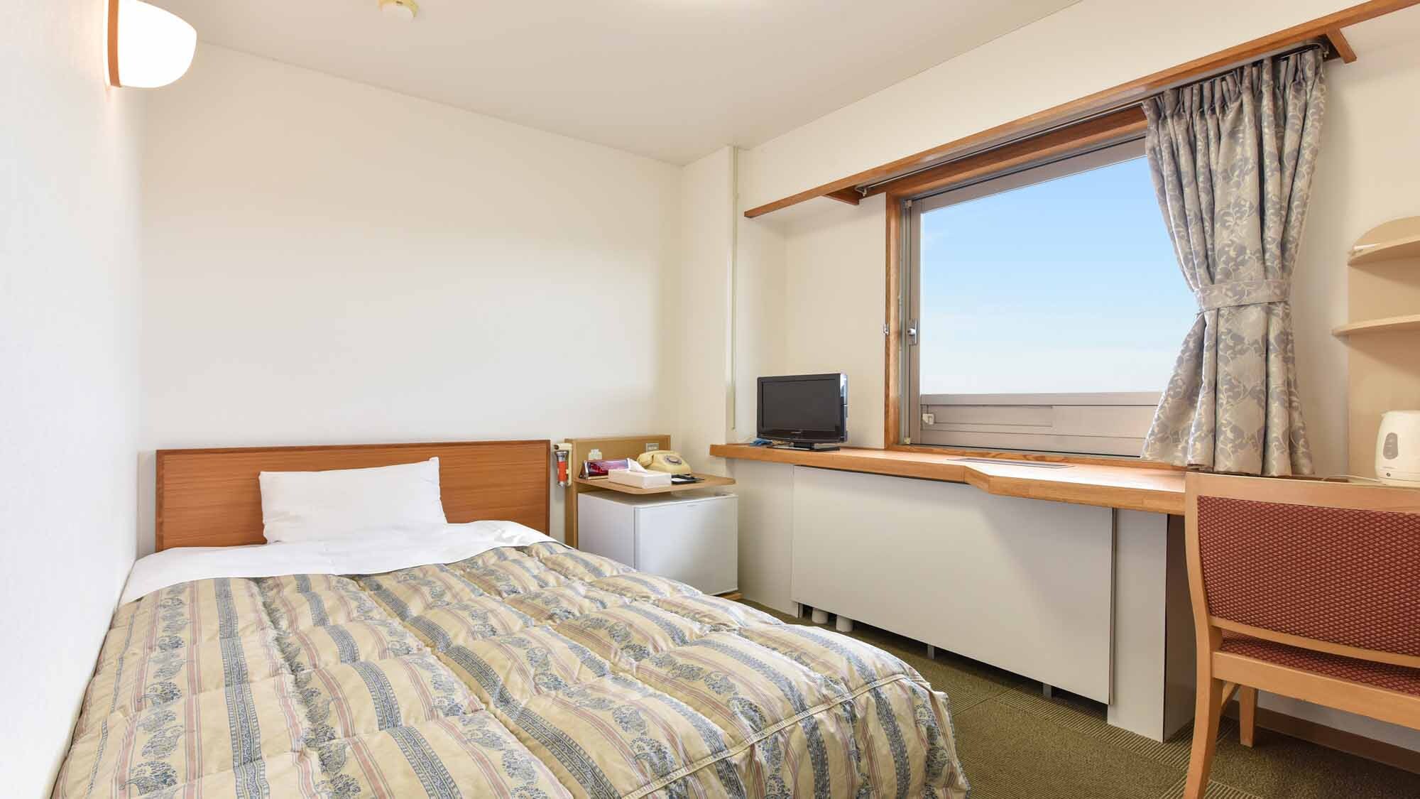 *[Example of guest room] Single room (with bathroom and toilet) / Recommended for solo travelers and business travelers