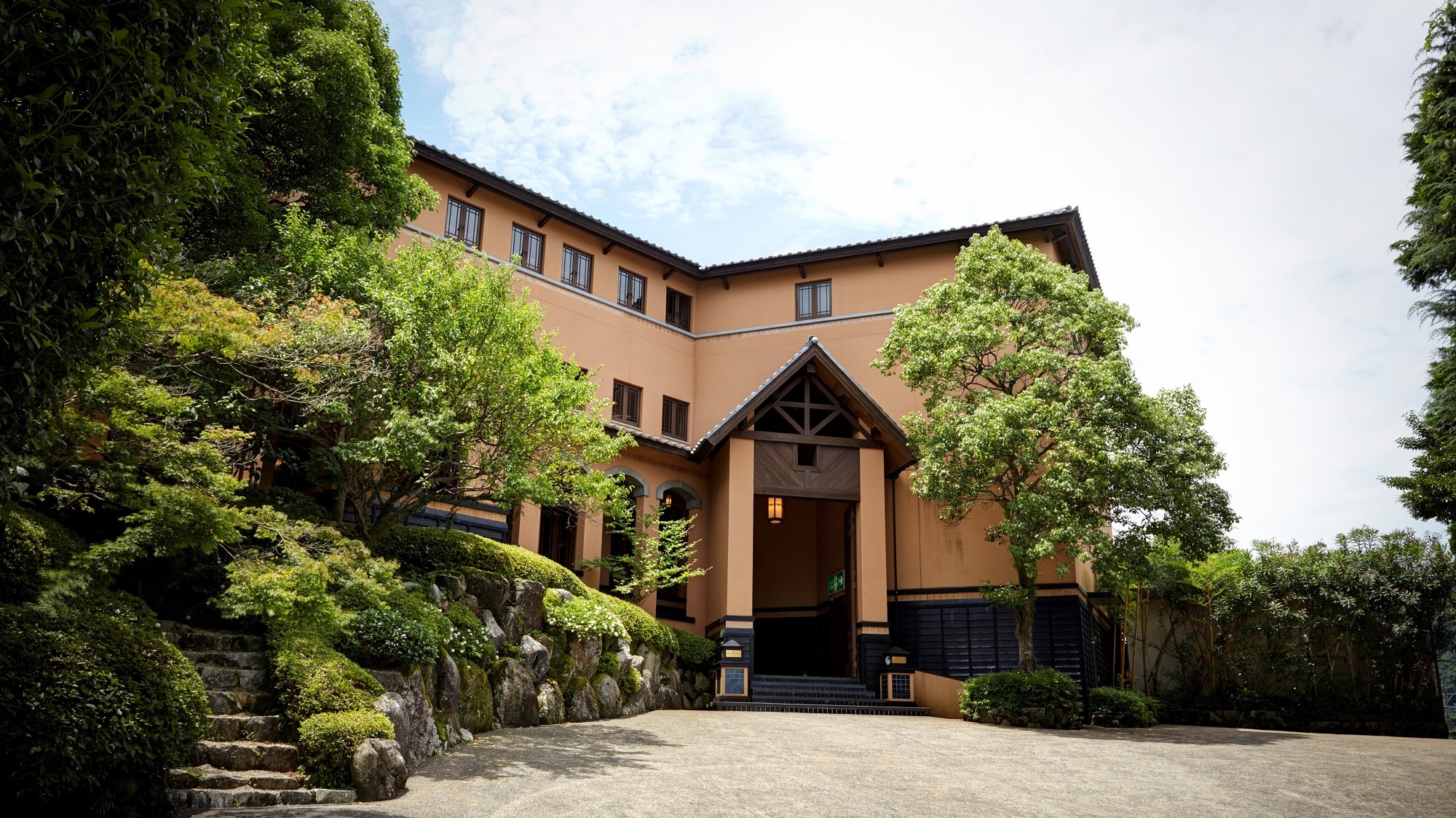Welcome to Hamilton Ureshino, a stylish Western-style mansion on a hill.