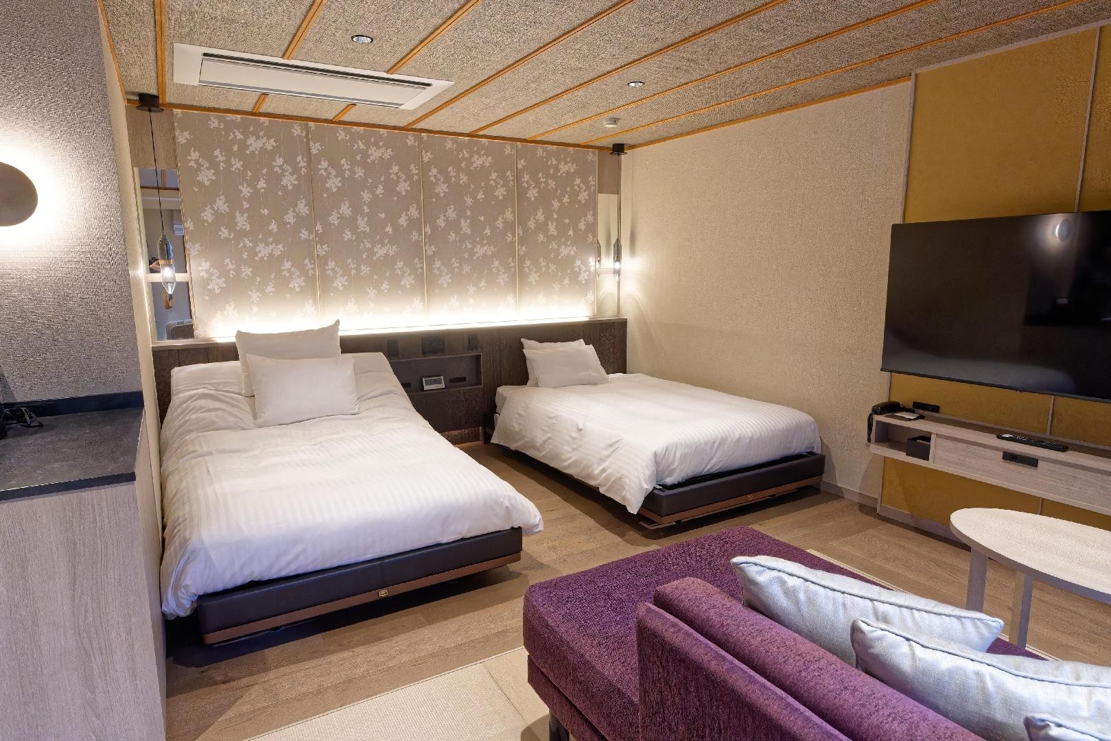 Rooms with open-air baths