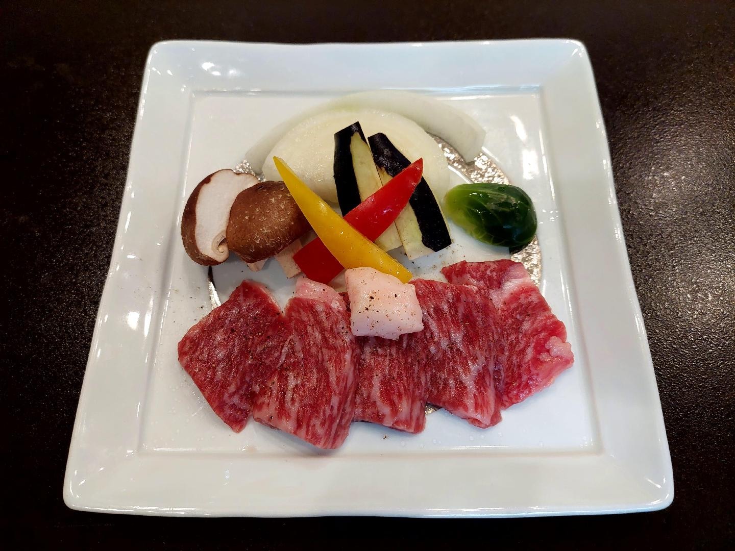 20260326_191255　愛鷹牛の陶板焼き.jpg