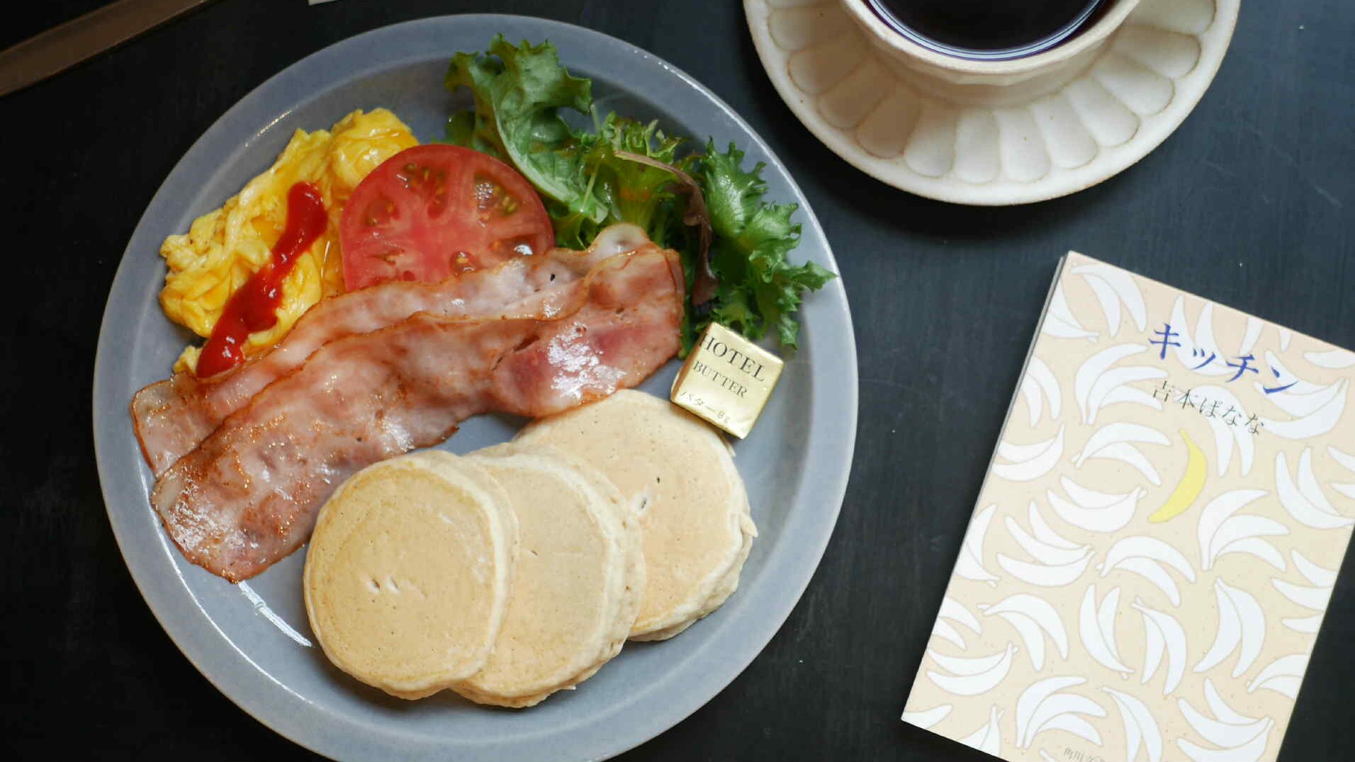Enjoy a breakfast of Kyushu pancakes at the retro coffee shop "Aburatsu Coffee +"