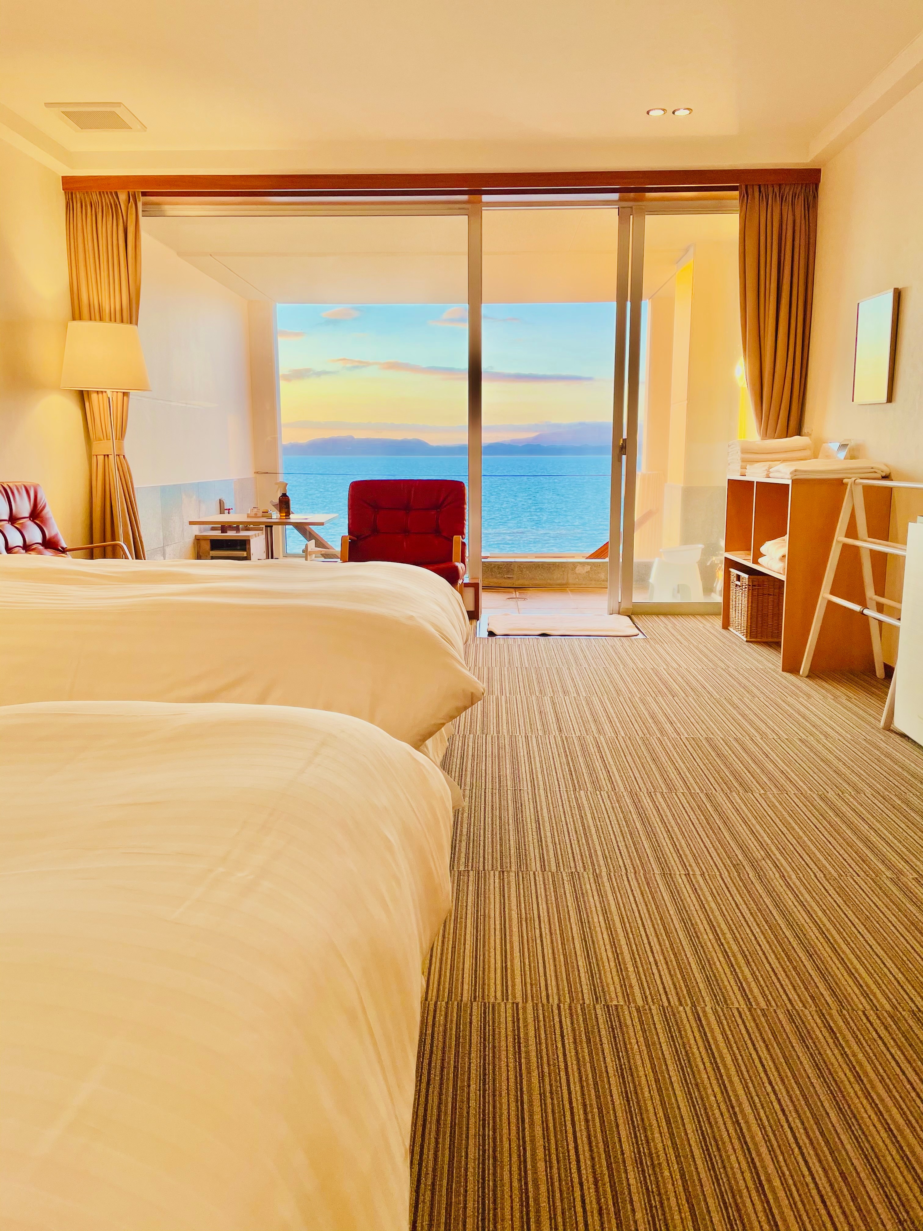 Hotel No.1 Obama Onsen berdasarkan ulasan♪ Kamar twin, tipe alami♪ Semua kamar di gedung utama dilengkapi dengan pemandian air panas terbuka pribadi♪♪