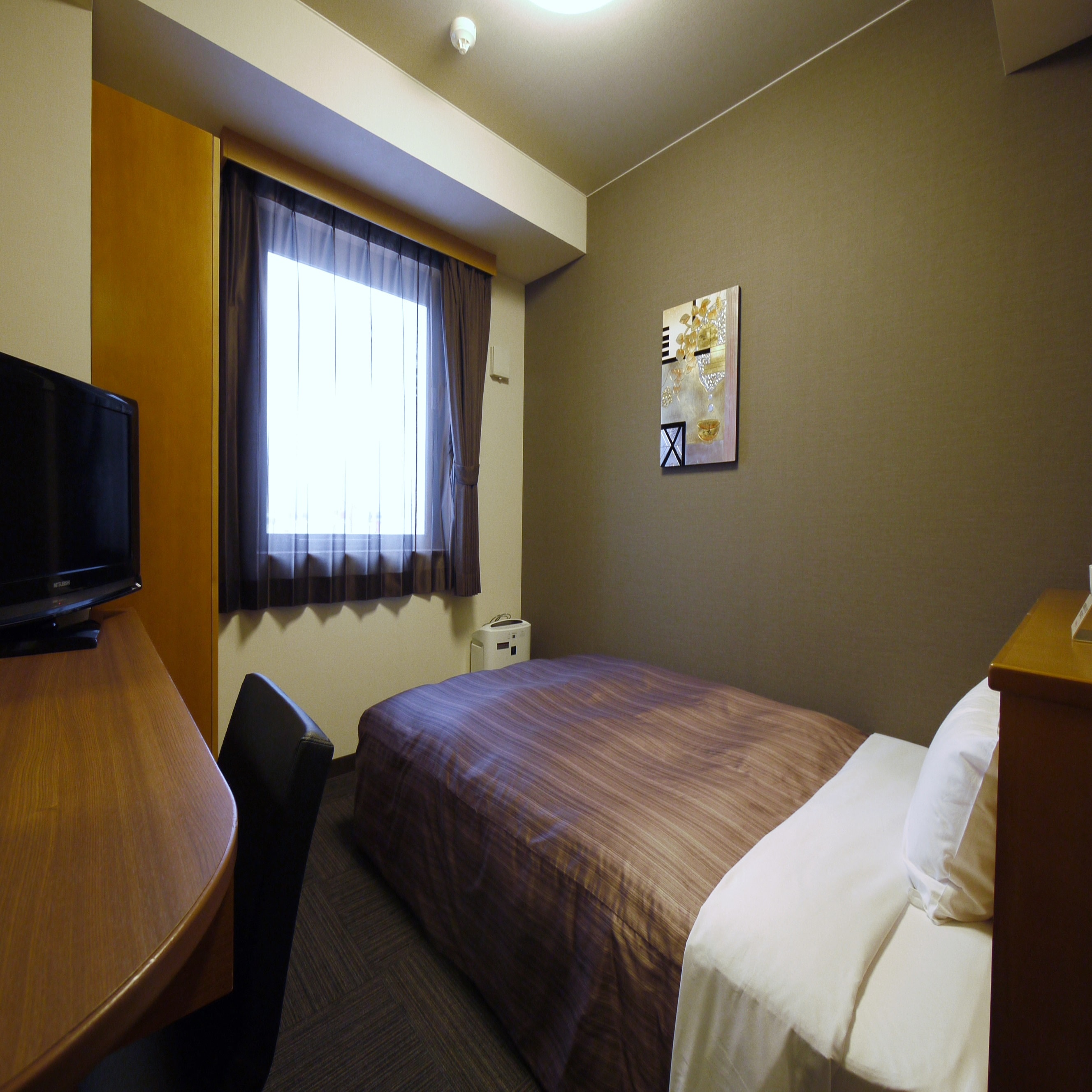 ■ Standard single room ■ Bright, simple, clean and calm atmosphere.