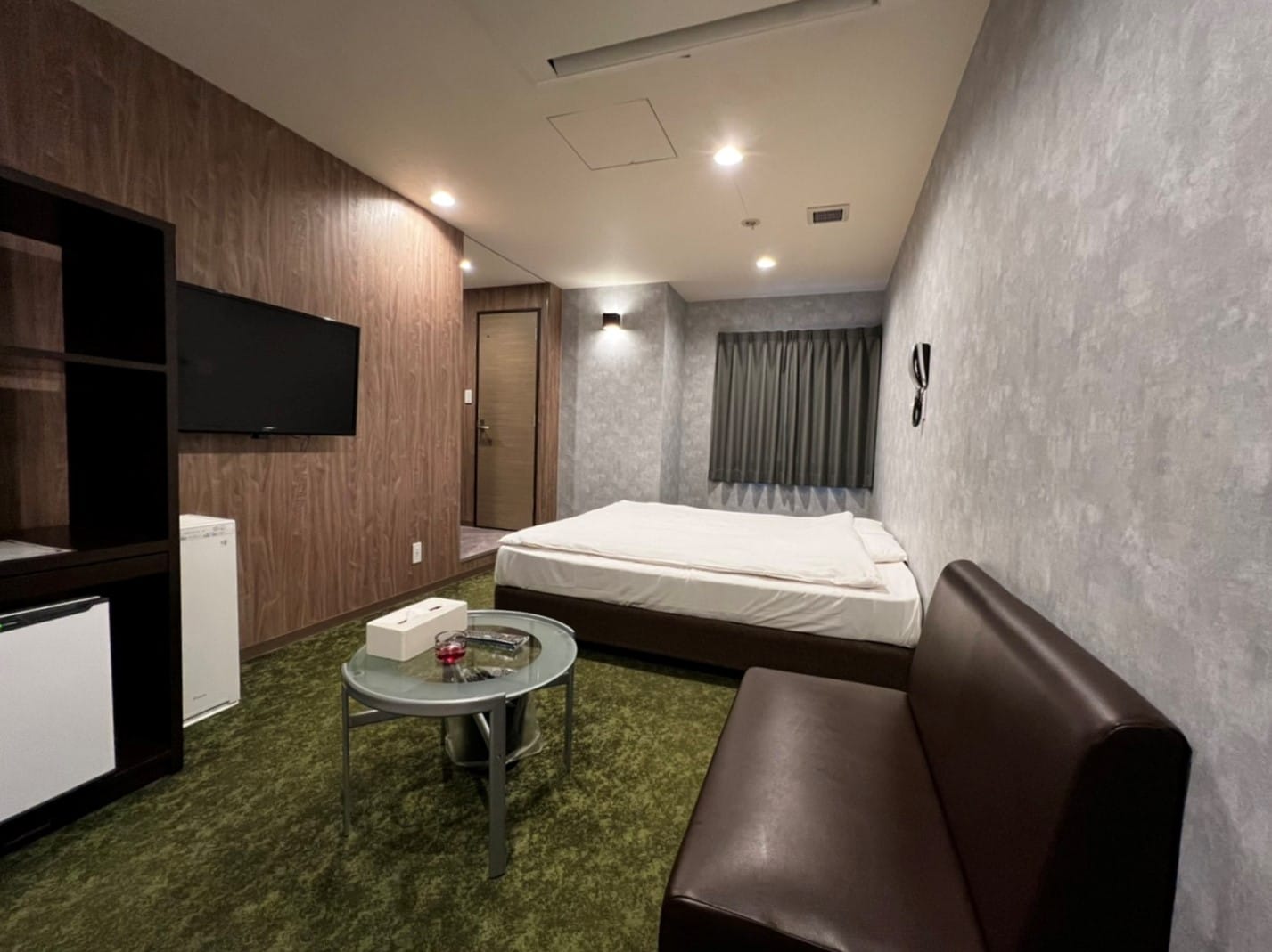 Large Room & lt; Room 710 & gt; 1