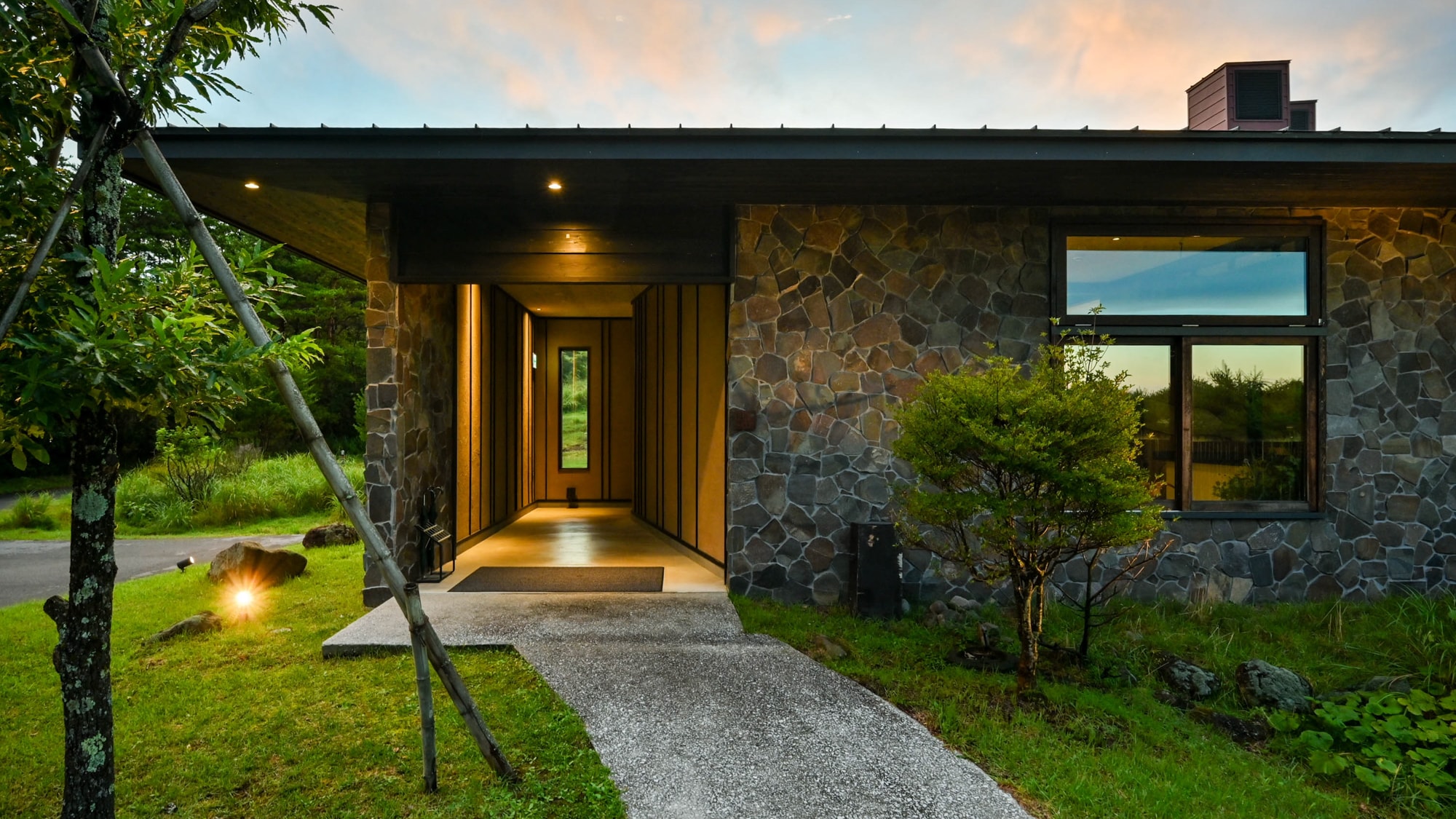 Ryosho KOHAKU Restaurant exterior