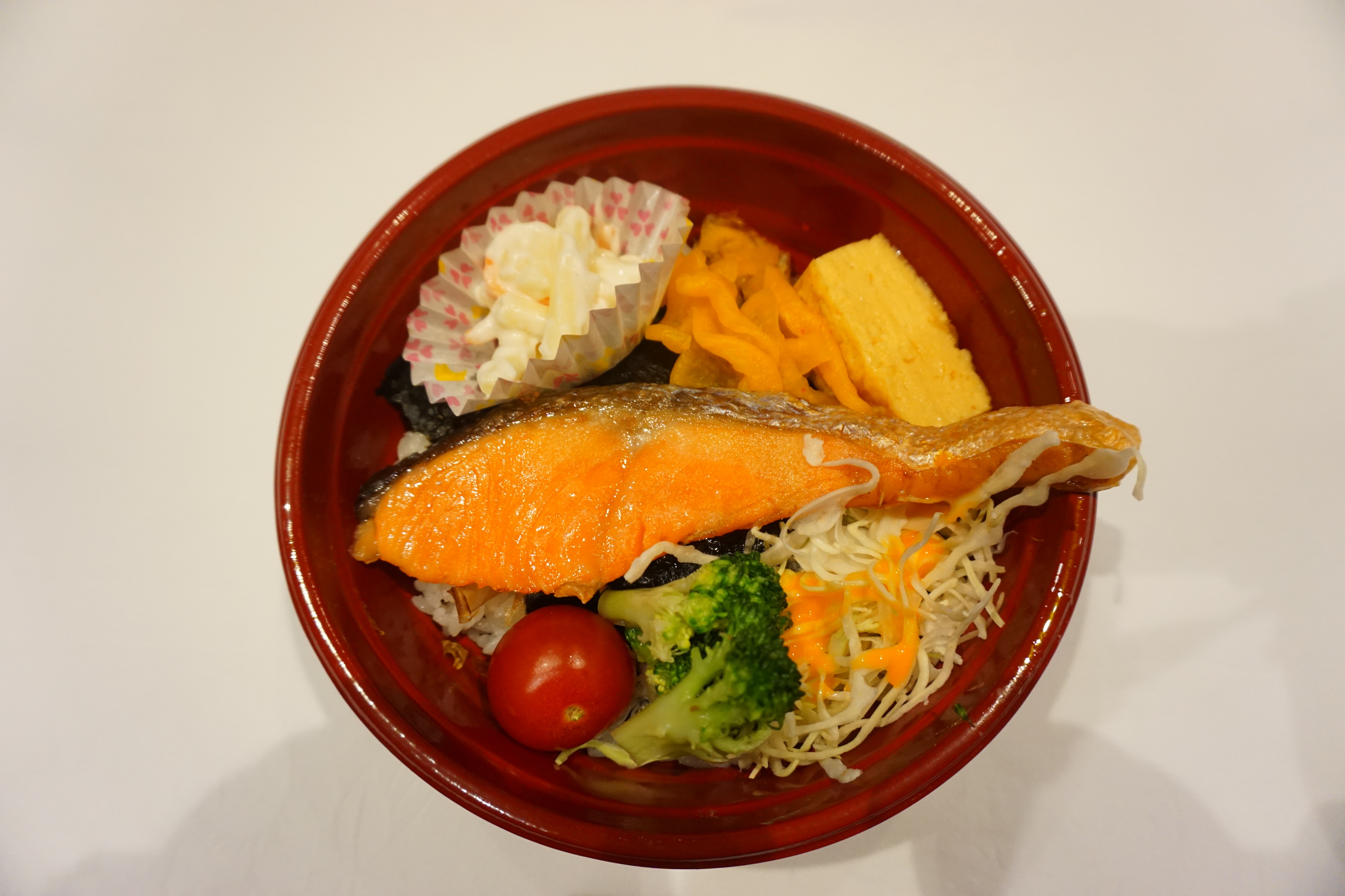 午餐盒菜單（海苔鮭魚午餐盒）