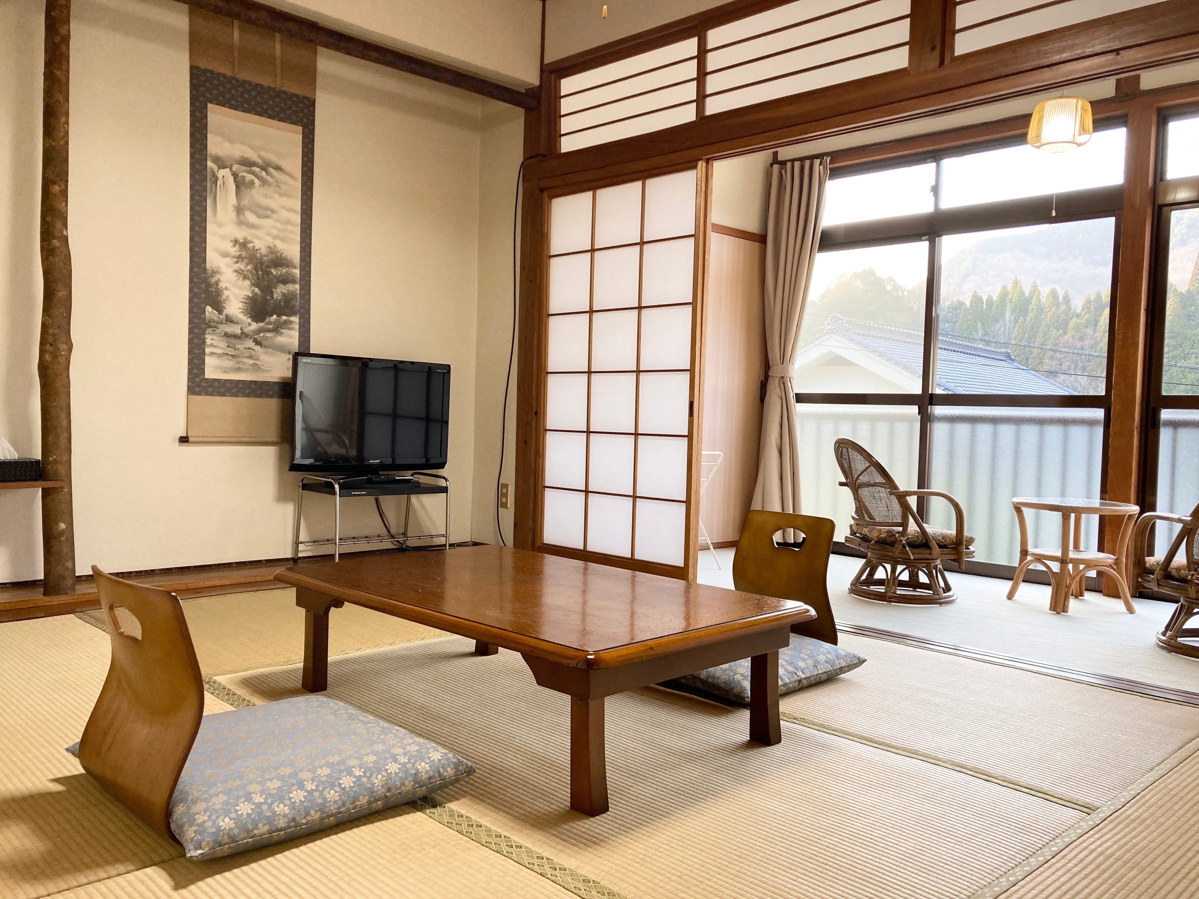 Japanese-style room 6 tatami mats