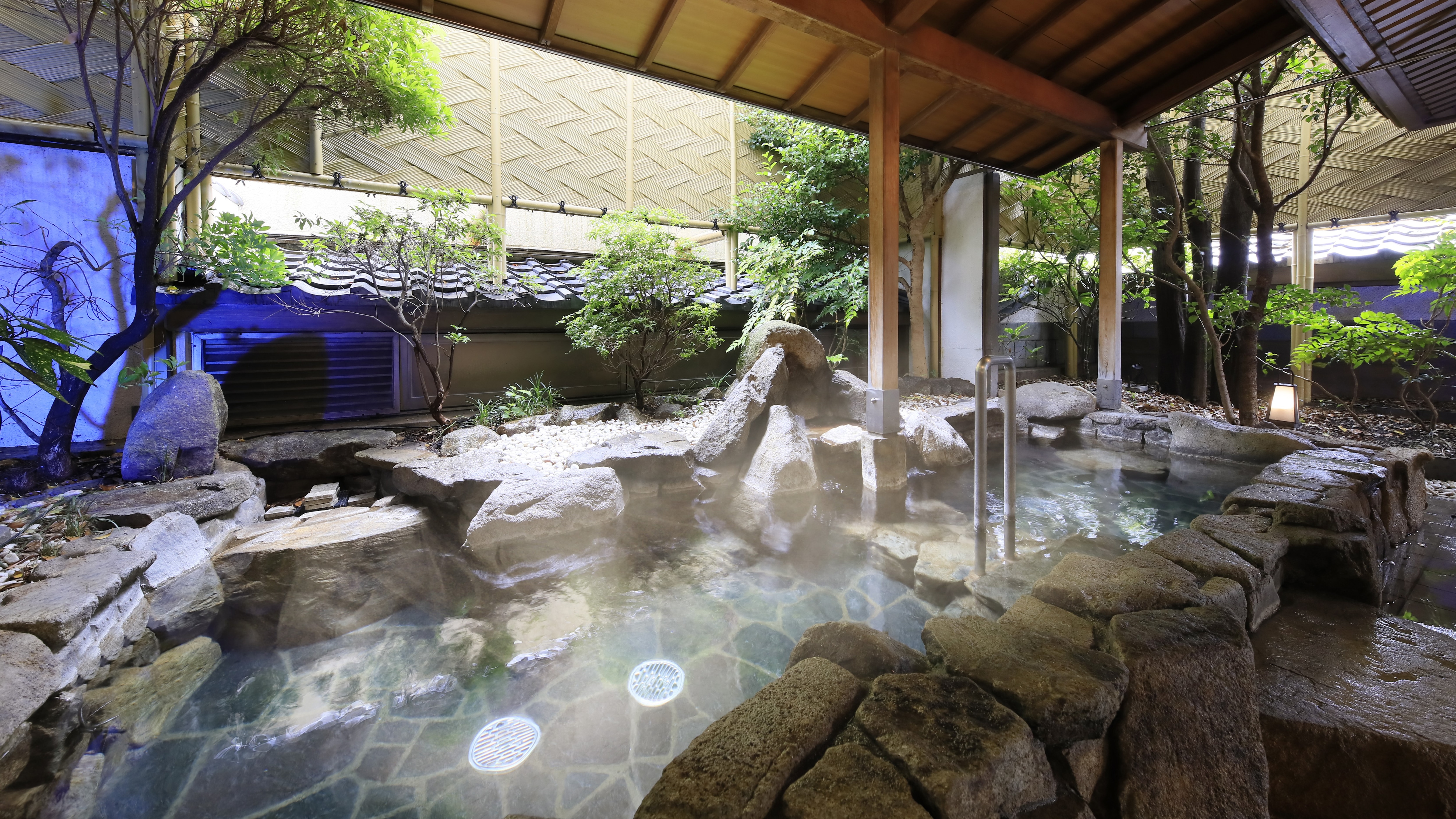 Open-air bath for women
