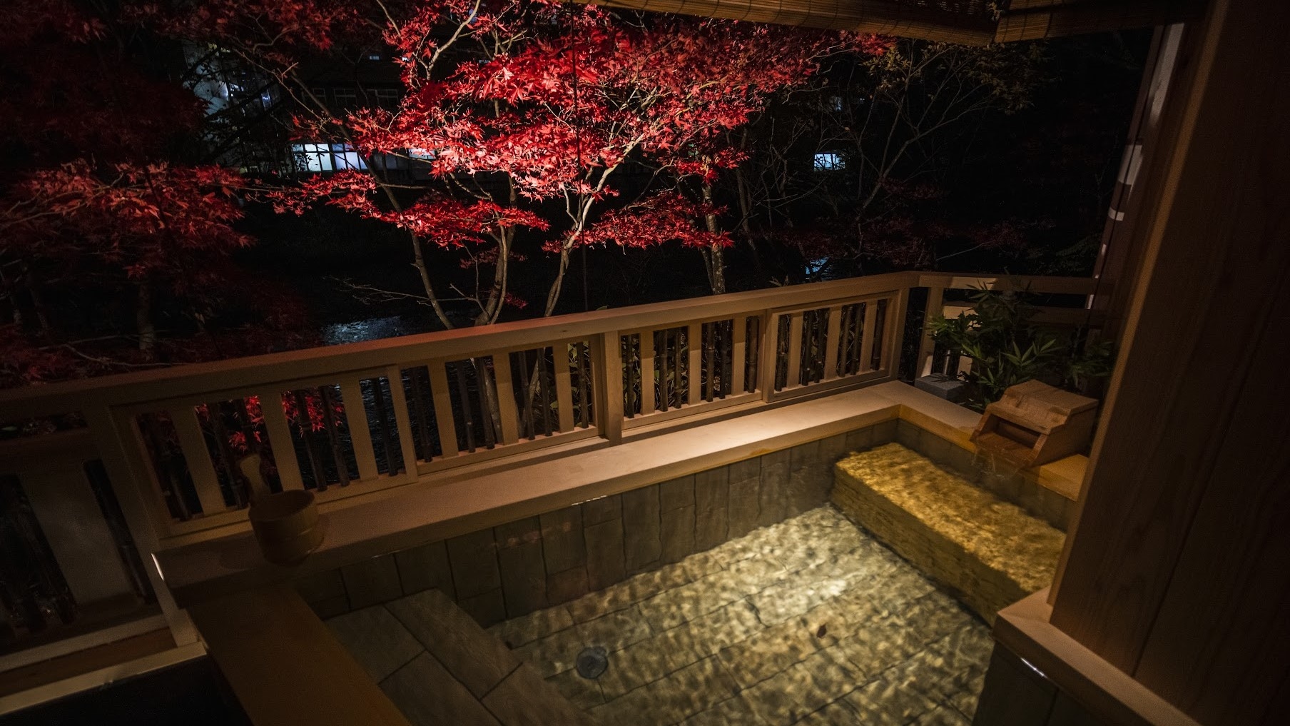 Guest room with open-air bath Twin room (view from the deck)