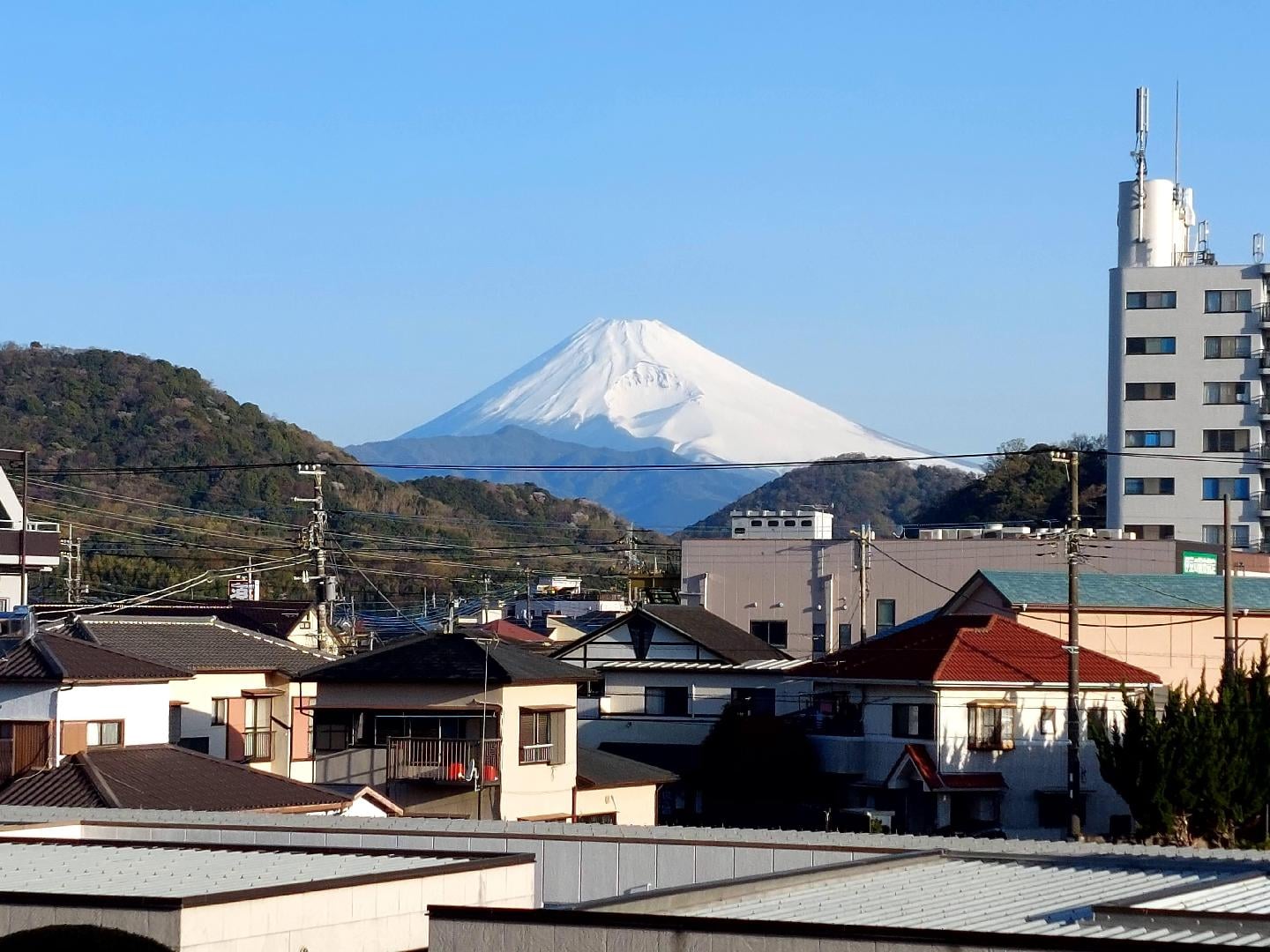 20260327_064819　部屋からの富士山.jpg