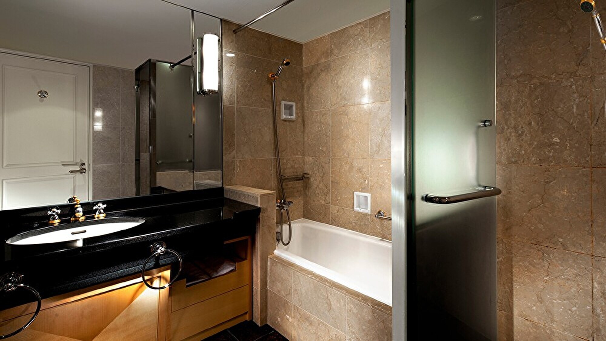 ◇ห้ามสูบบุหรี่ ◇ห้องสวีทเตียงแฝดชั้นเอ็กเซ็กคูทีฟ