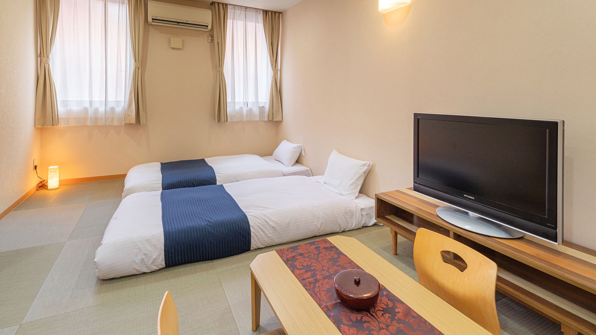 [Kamar bergaya Jepang/pemandian batu] 33 meter persegi + tempat tidur rendah
