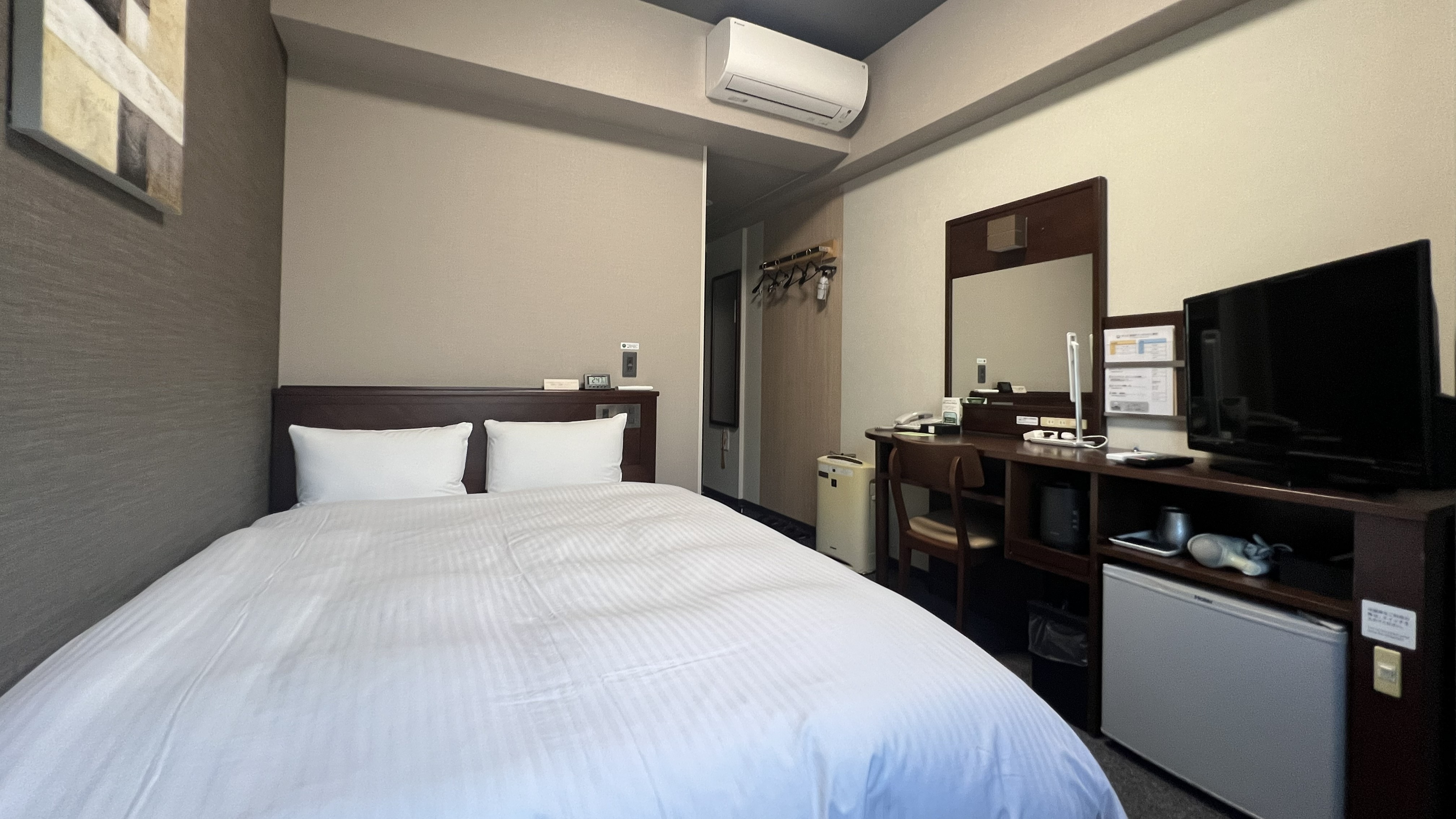 Kamar semi-ganda 1