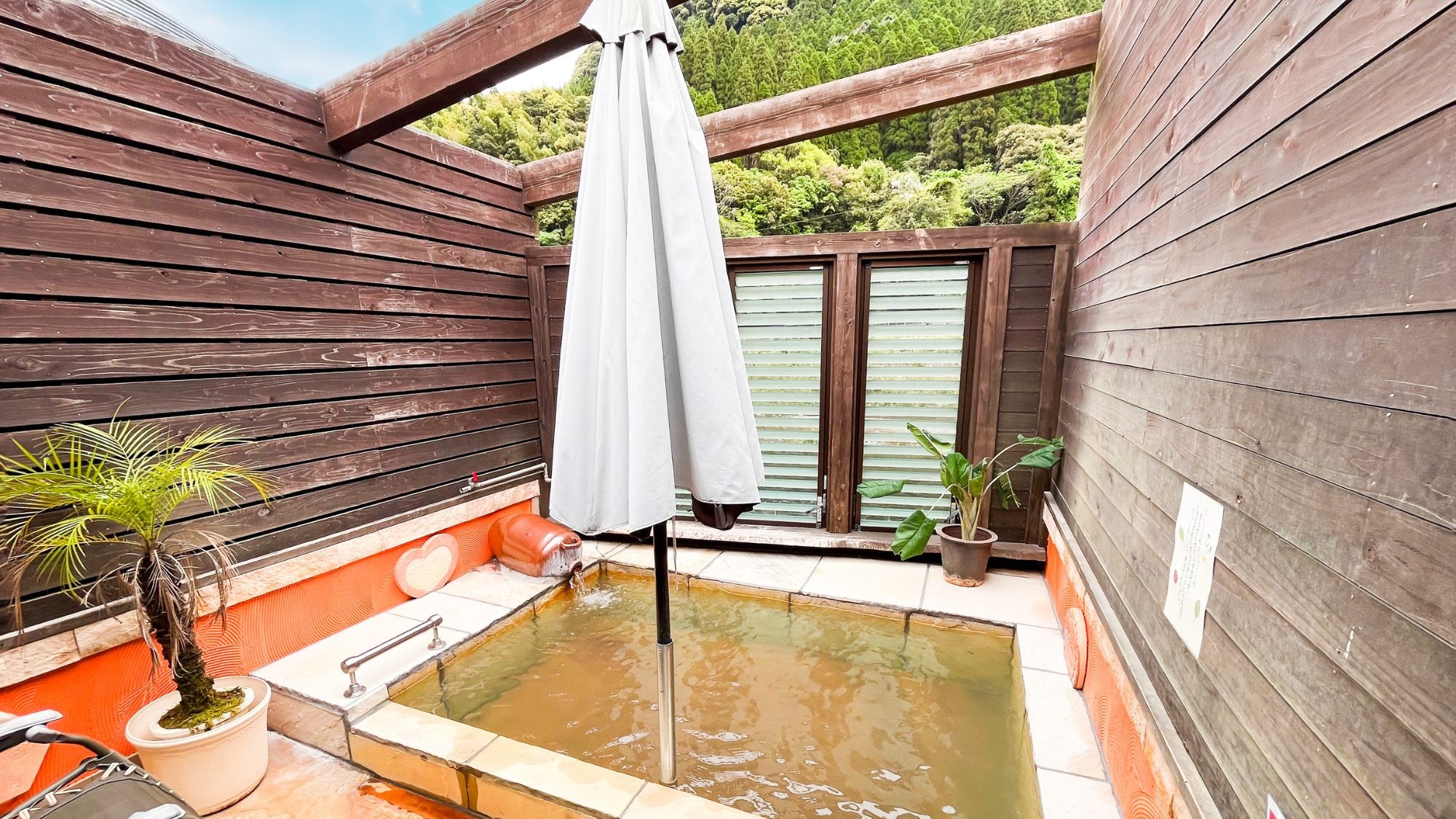 Phòng tắm tiêu chuẩn của khu cắm trại sang trọng