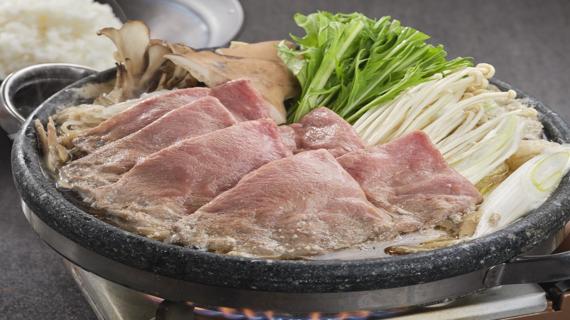 [Local Delights Kaiseki Course] Winter (December 2026 - February 2027) Main Dish: Specialty - Hitachi Beef Yuzu Milk Sukiyaki