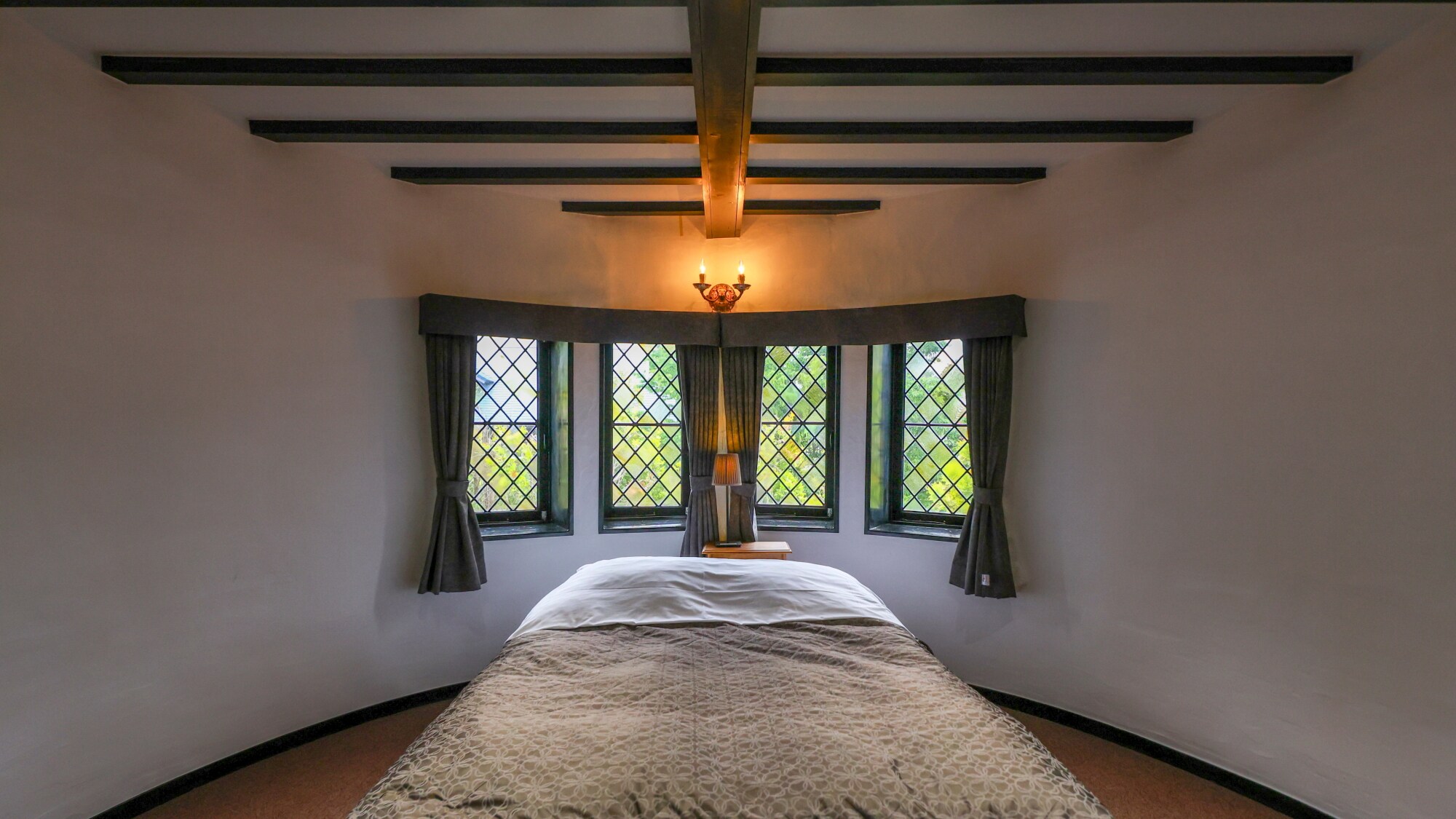 Grand Room [40m2/2-4 people/Garden View]