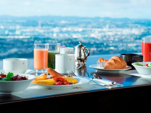 70th floor Sirius breakfast