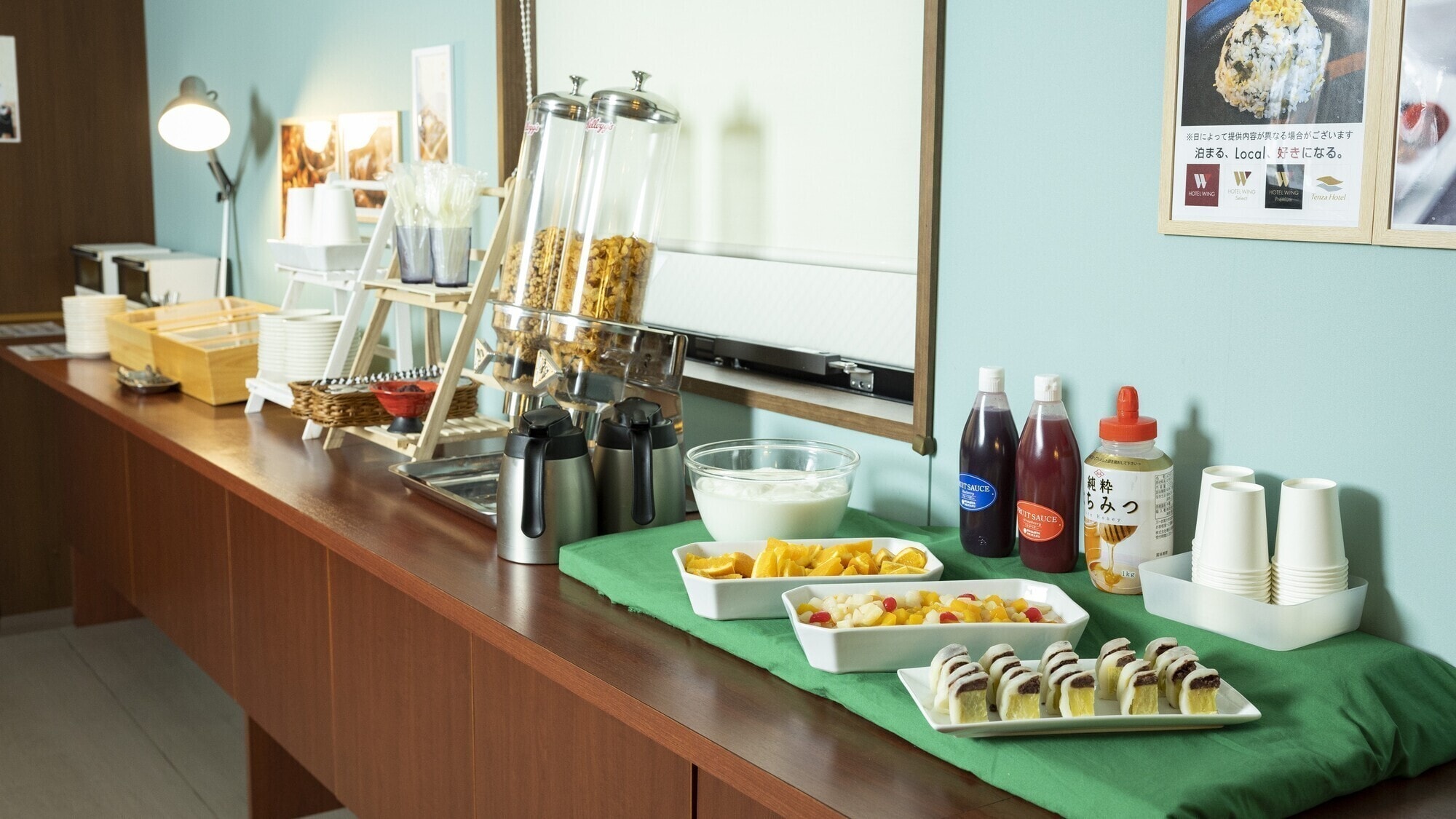 [Breakfast] Buffet table