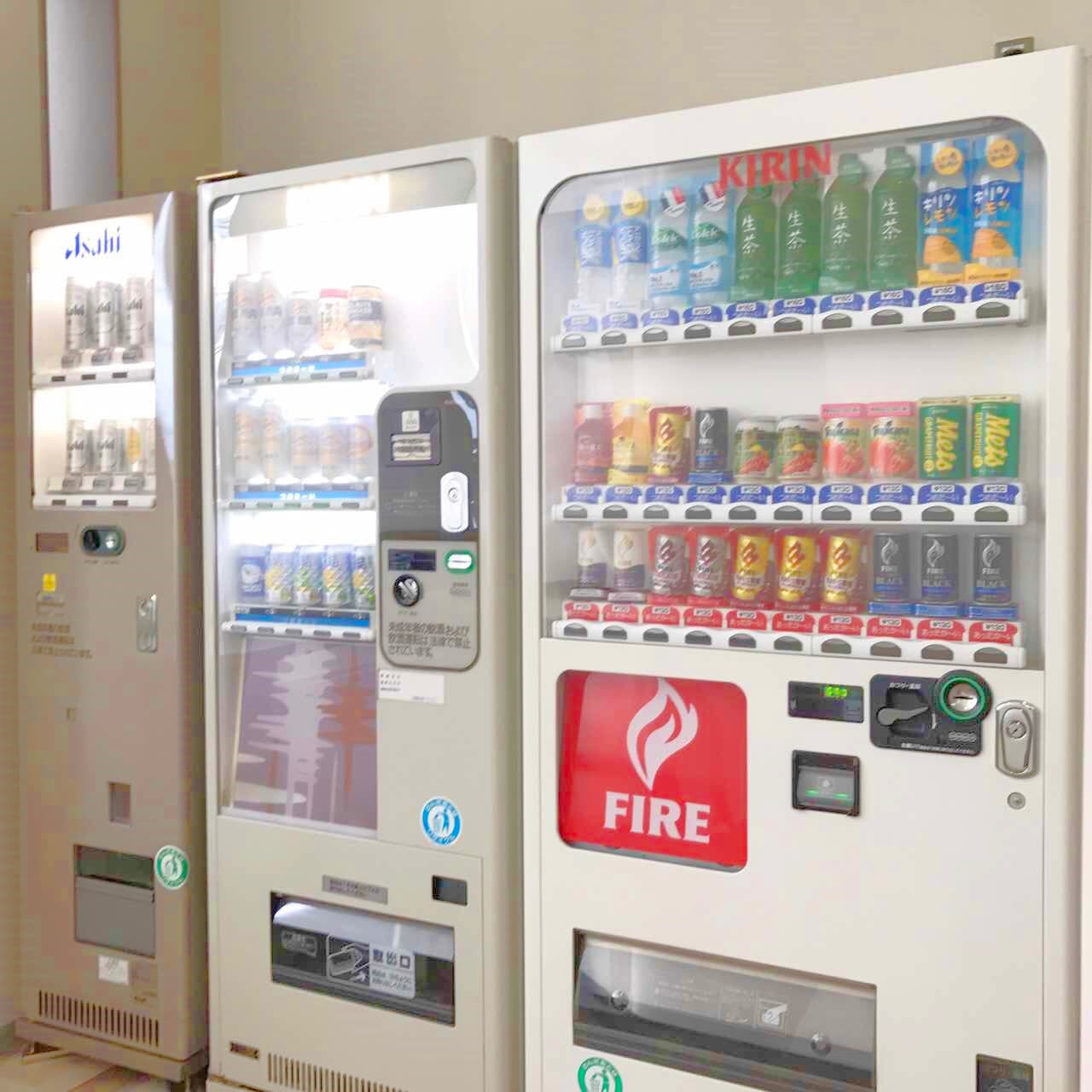 1st floor: Vending machines
