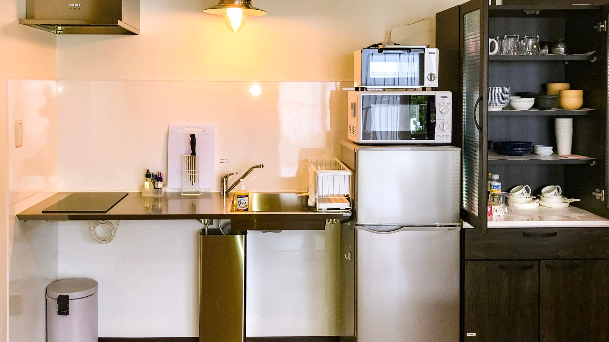 ・The room is equipped with a kitchen, so you can do simple cooking.