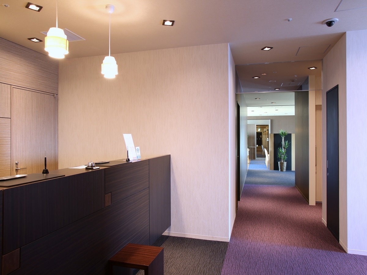 20th floor front desk