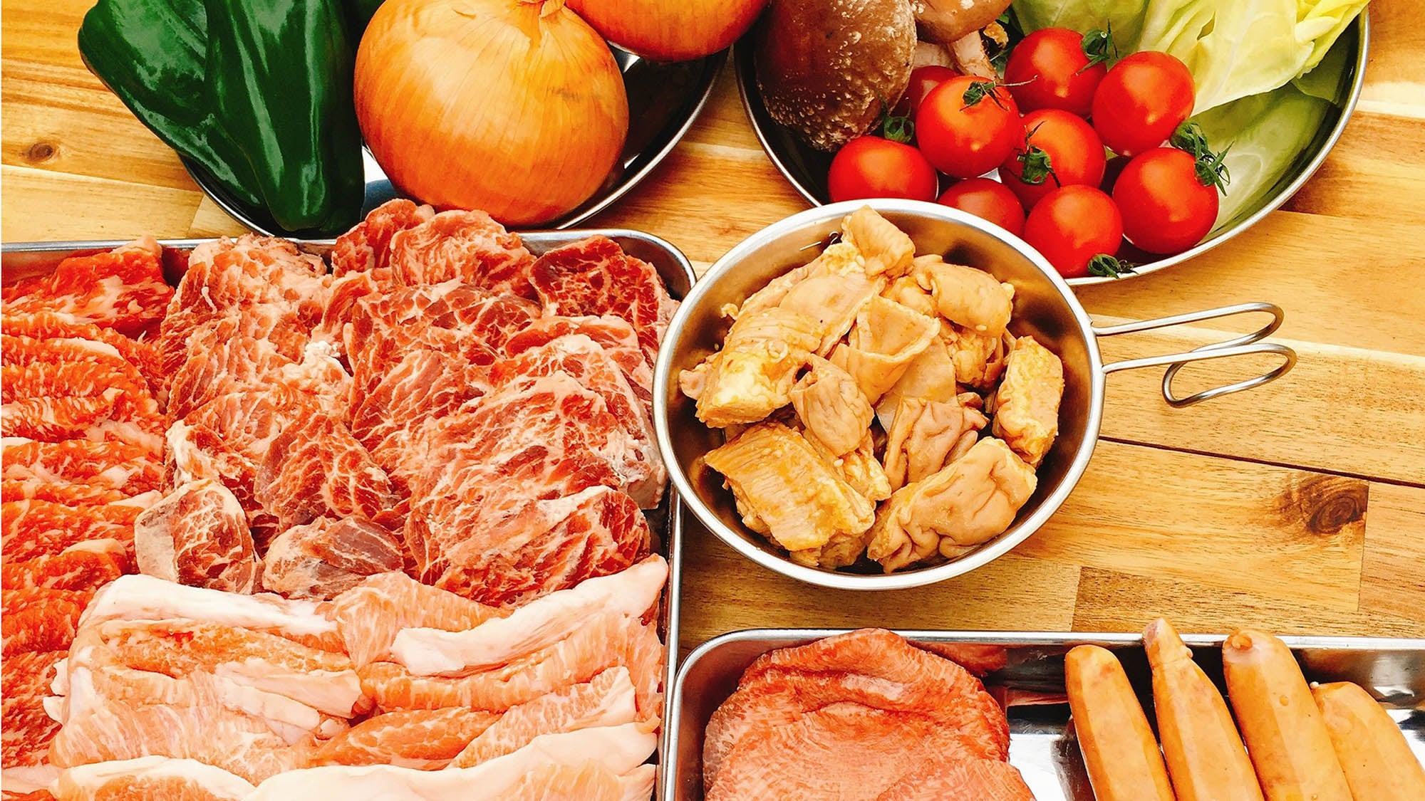 Thịt nướng BBQ được lựa chọn đặc biệt từ tỉnh Gunma (rau sẽ thay đổi tùy theo mùa)