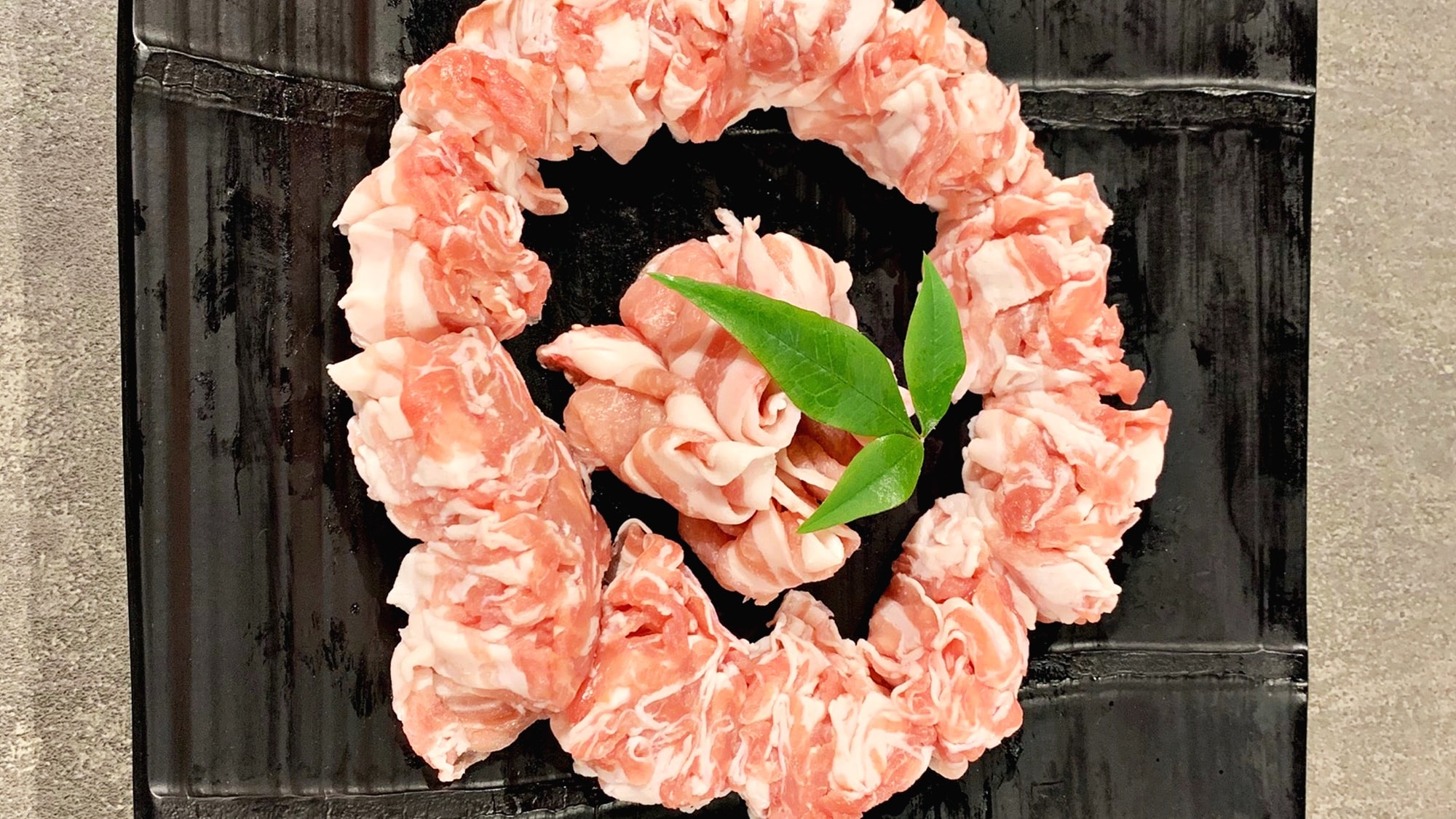 *[Osakura Nabe] Shabu-shabu made with Miyabi pork (one example)