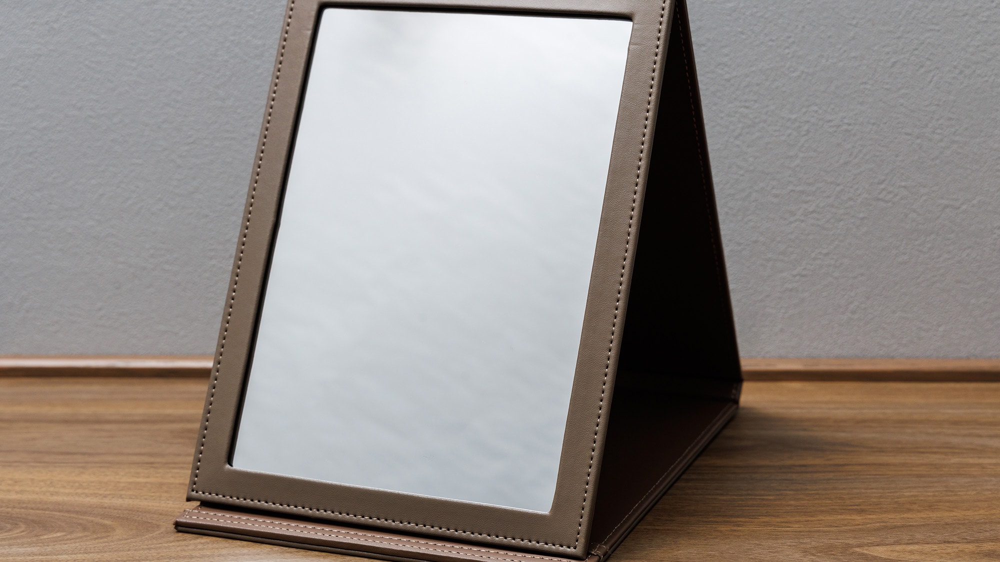 In-room hand mirror