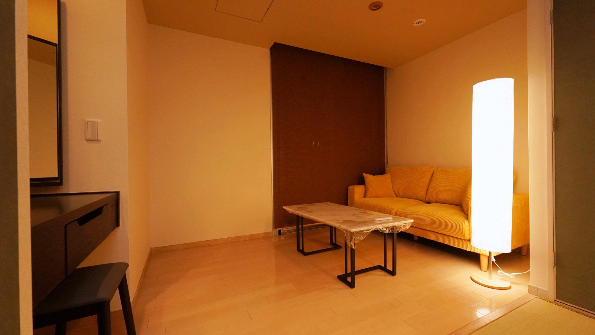 Special room: 10 tatami Japanese-style room + reception area (with open-air bath)